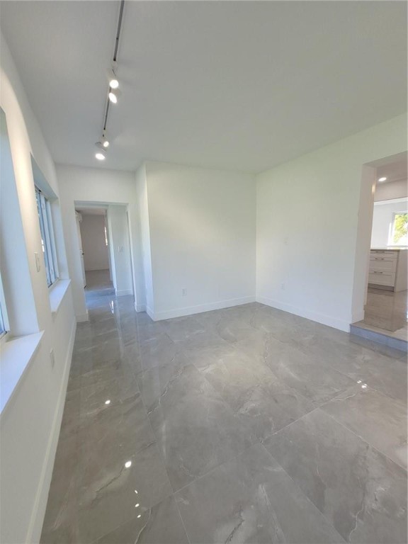 6041 SW 17th Miami, FL 33155