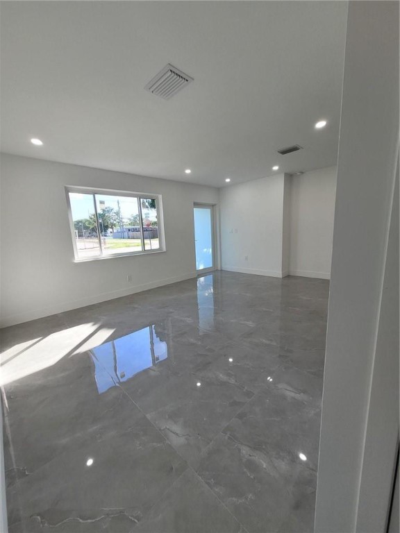 6041 SW 17th Miami, FL 33155