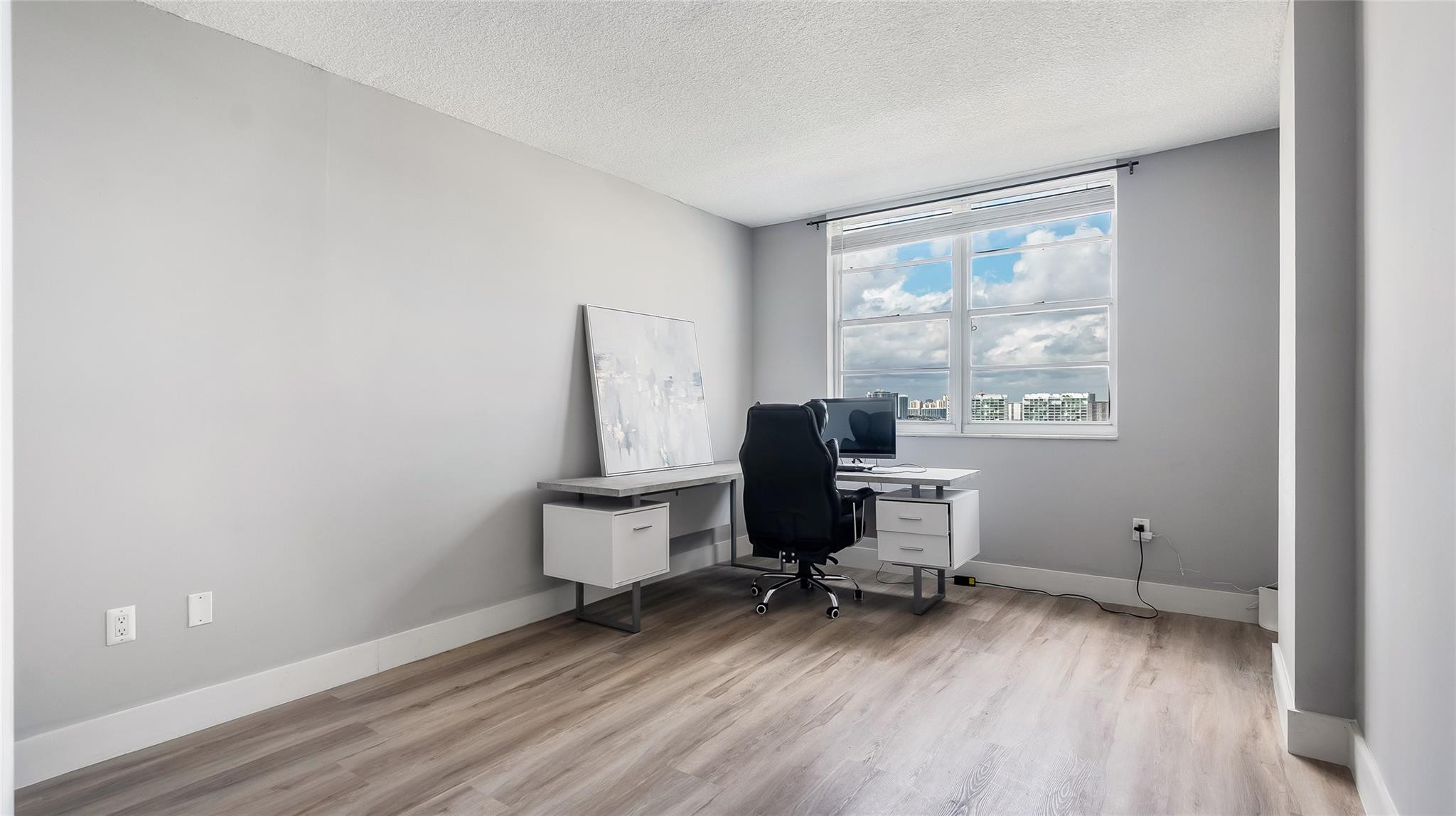 image Arlen House West9