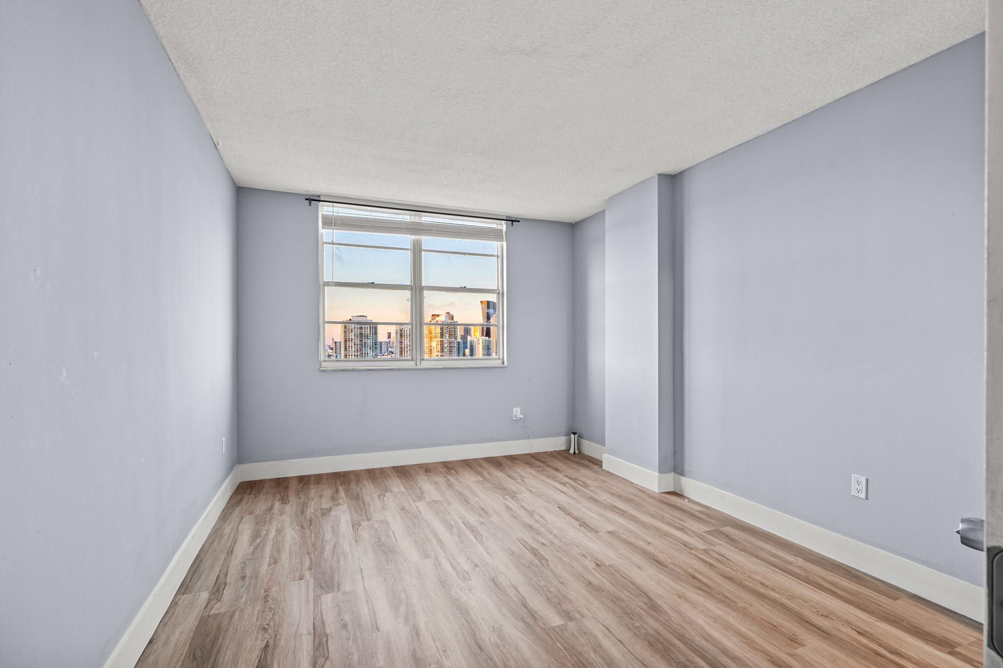 image Arlen House West10