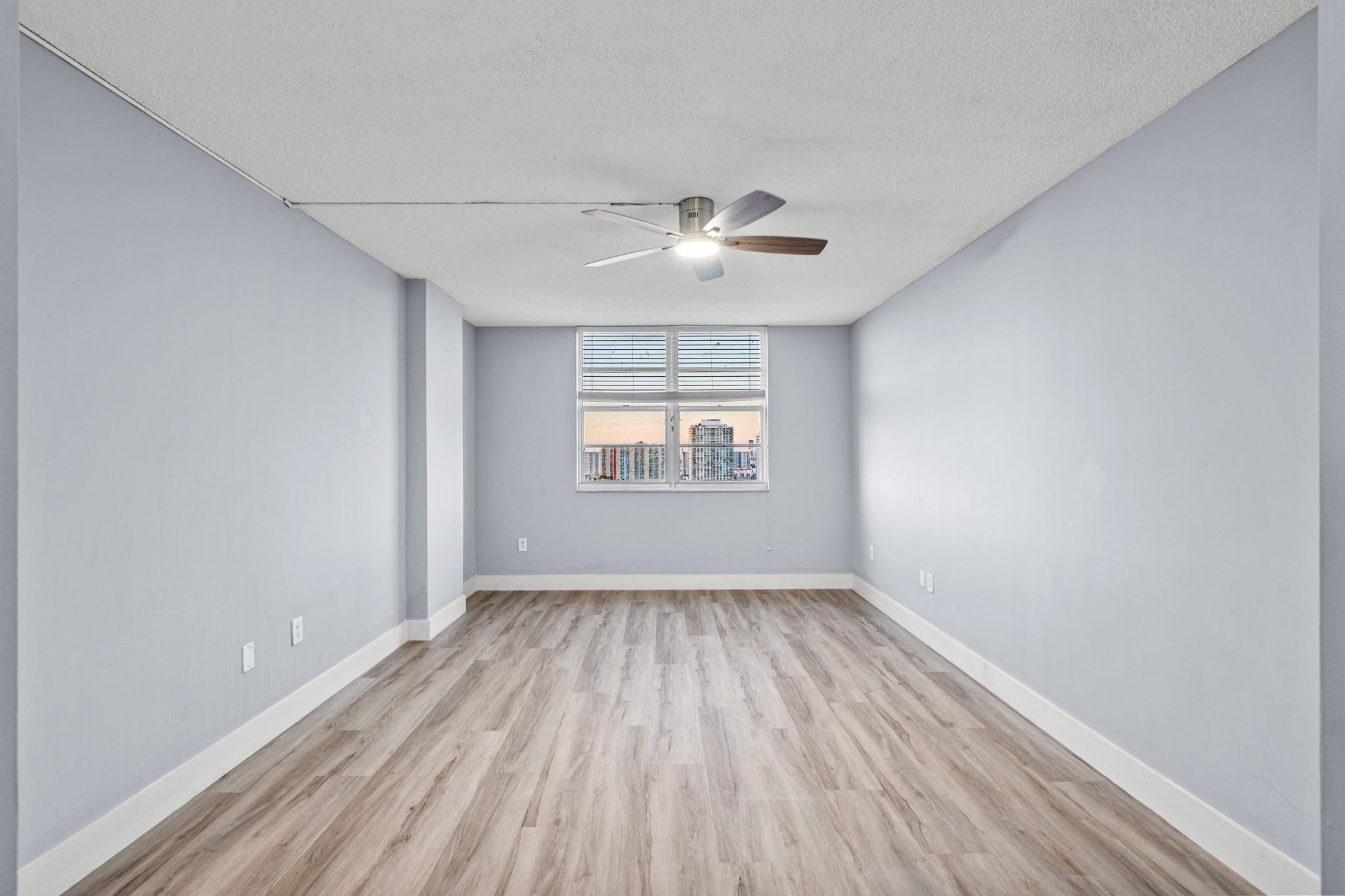 image Arlen House West14