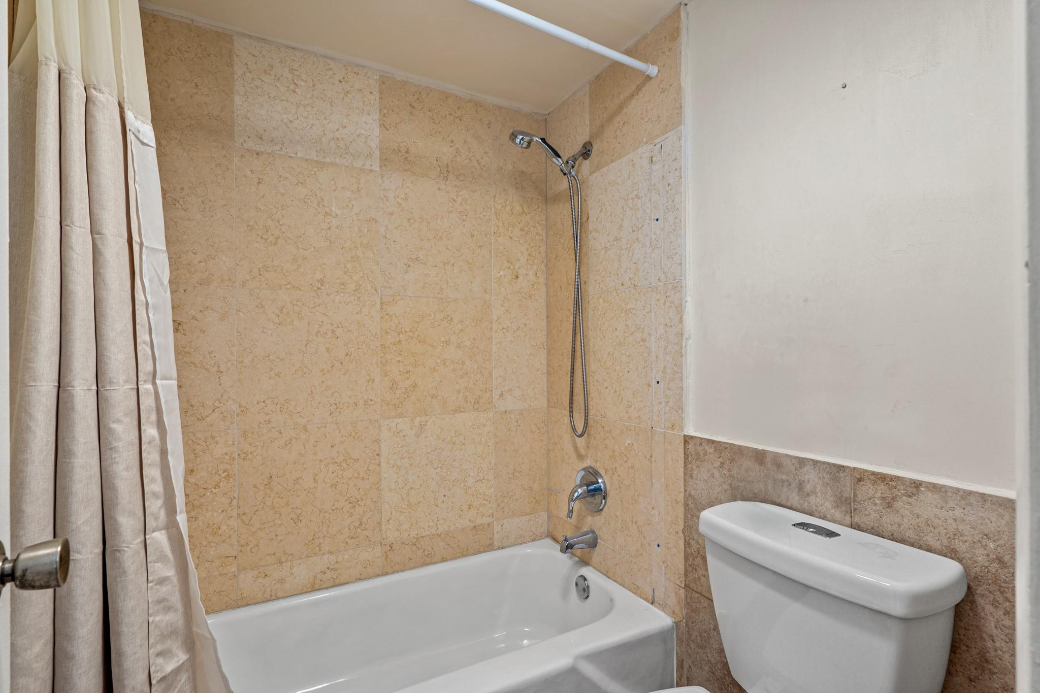 image Arlen House West17