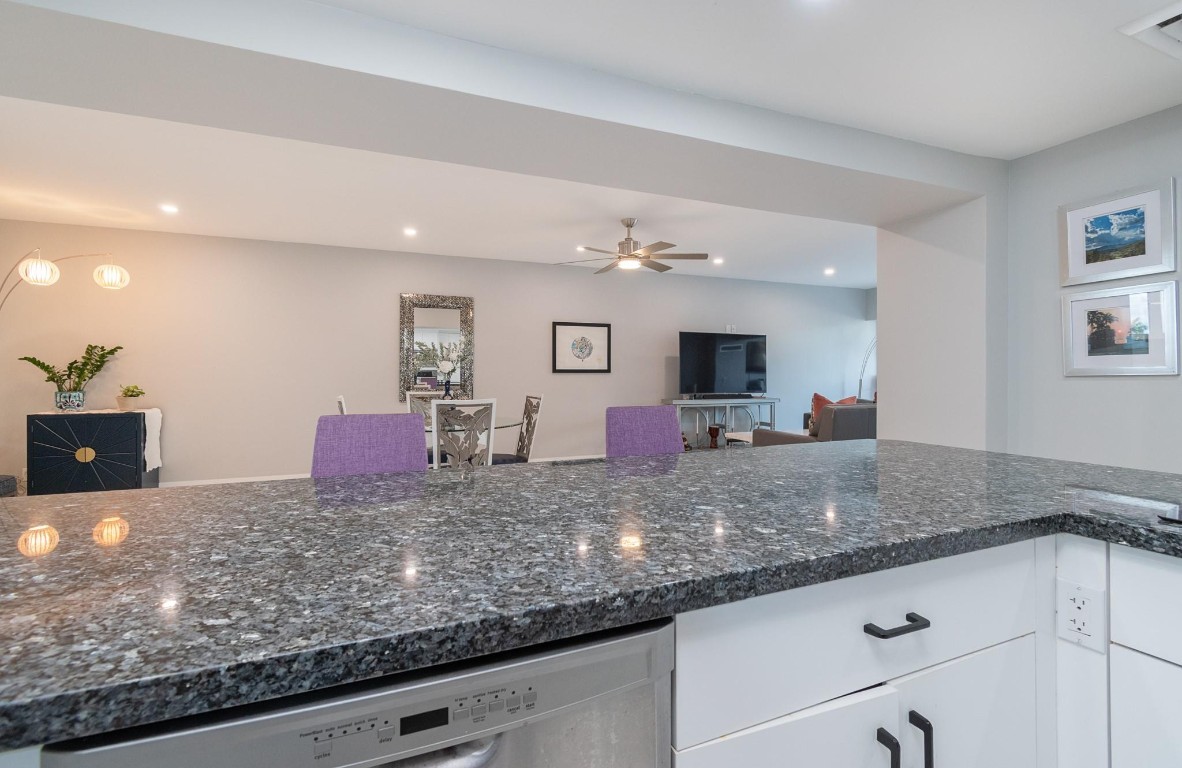 333 Sunset #105 Fort Lauderdale, FL 33301