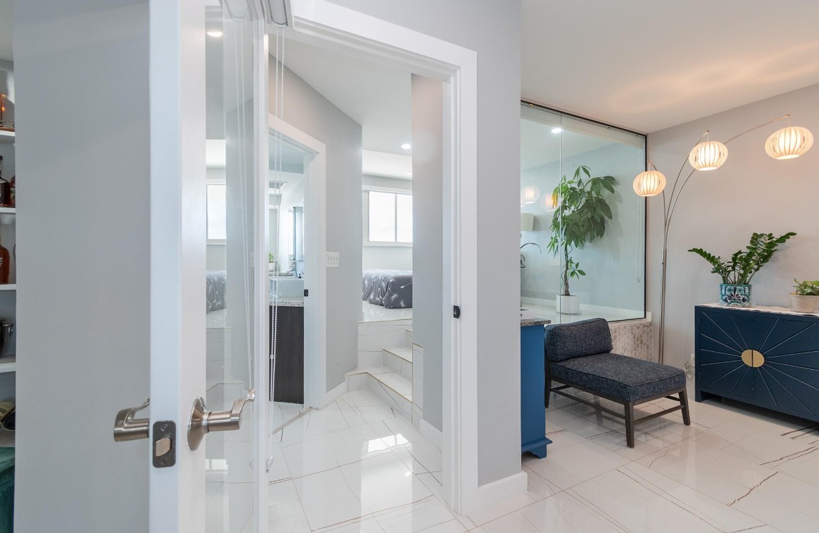 333 Sunset #105 Fort Lauderdale, FL 33301