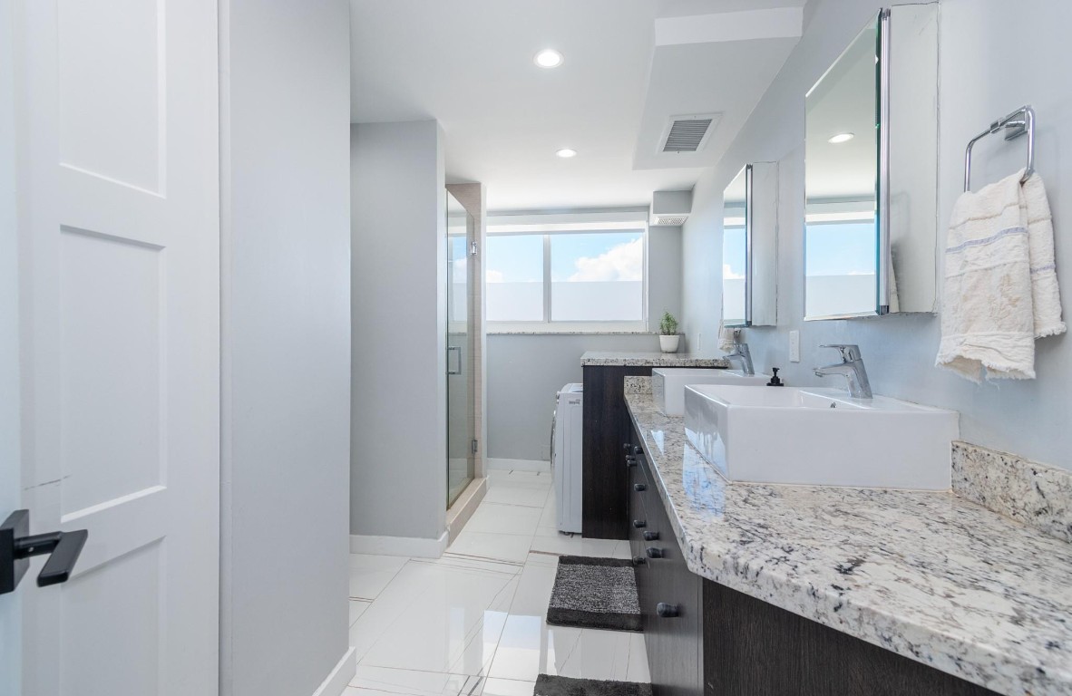 333 Sunset #105 Fort Lauderdale, FL 33301