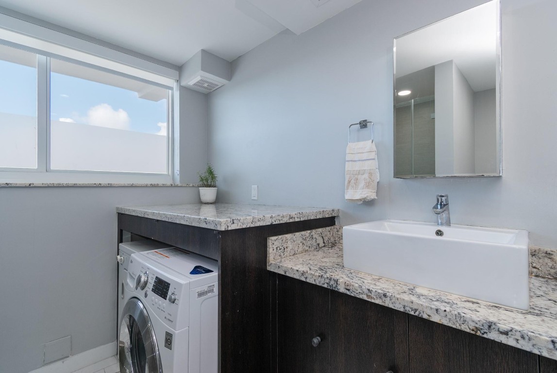 333 Sunset #105 Fort Lauderdale, FL 33301