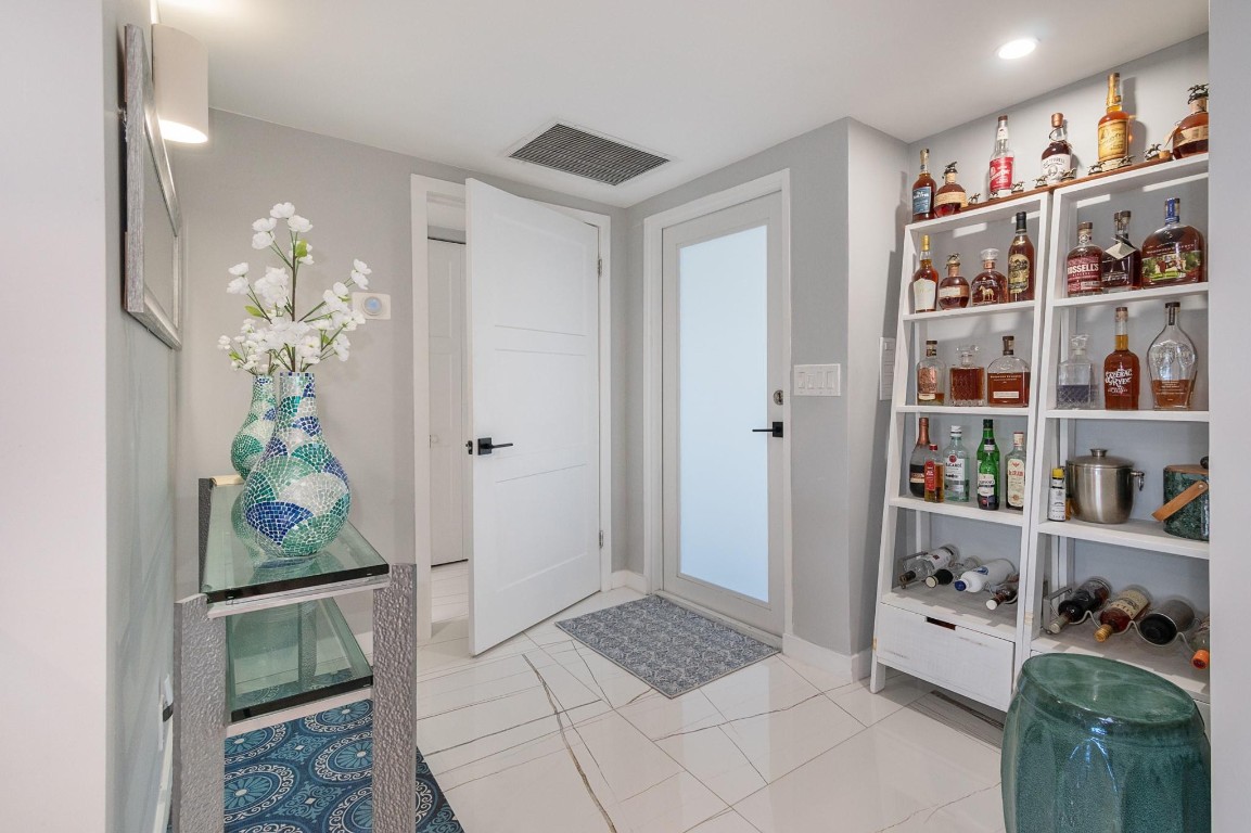 333 Sunset #105 Fort Lauderdale, FL 33301