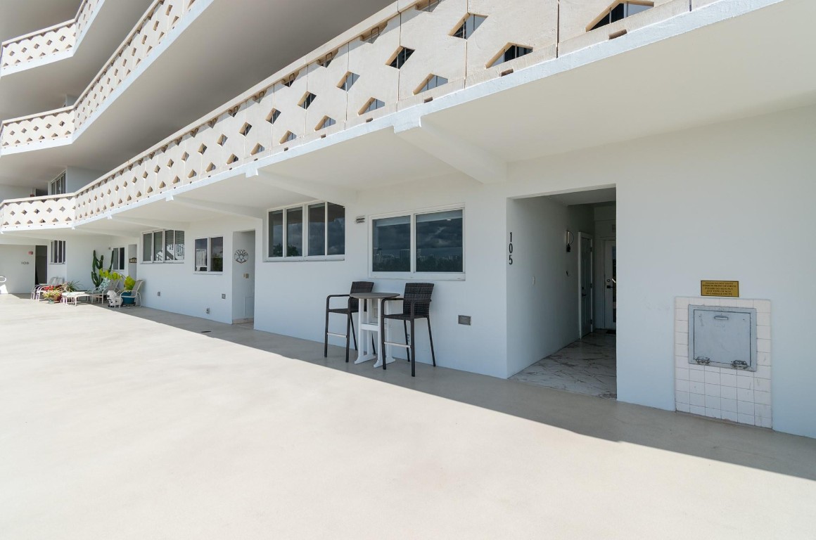 333 Sunset #105 Fort Lauderdale, FL 33301