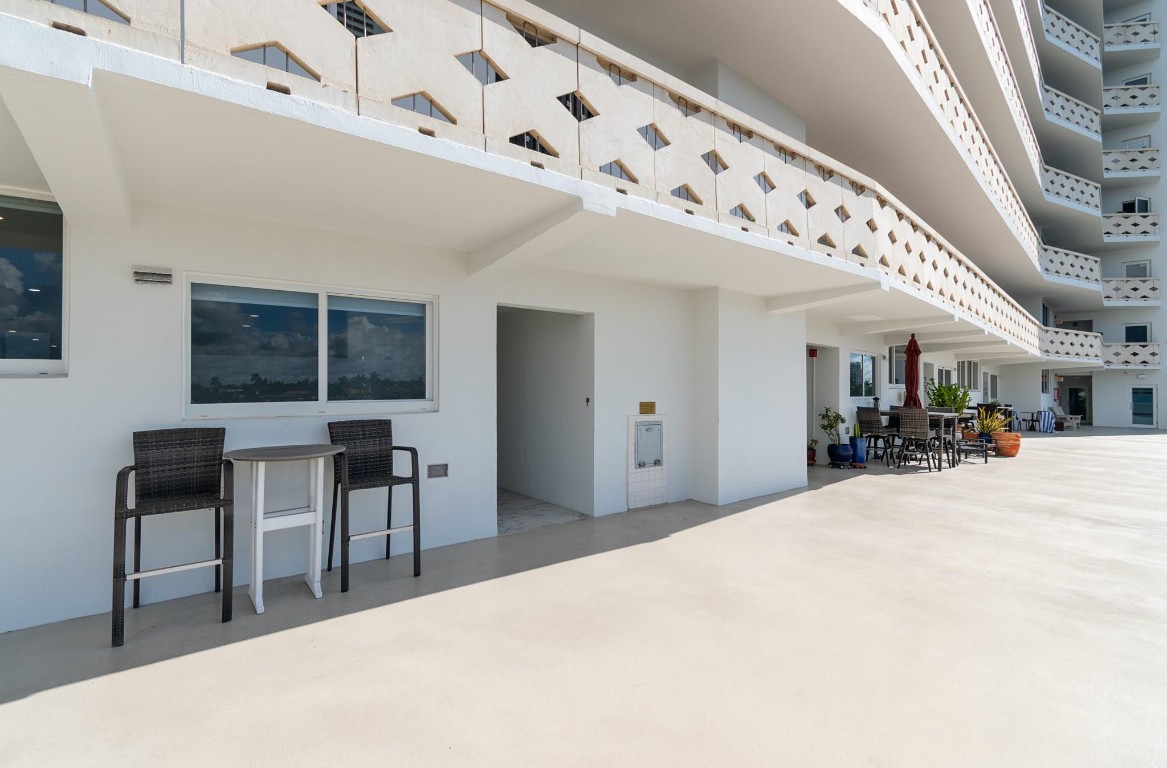 333 Sunset #105 Fort Lauderdale, FL 33301