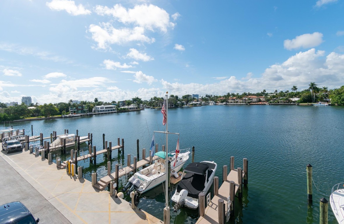 333 Sunset #105 Fort Lauderdale, FL 33301