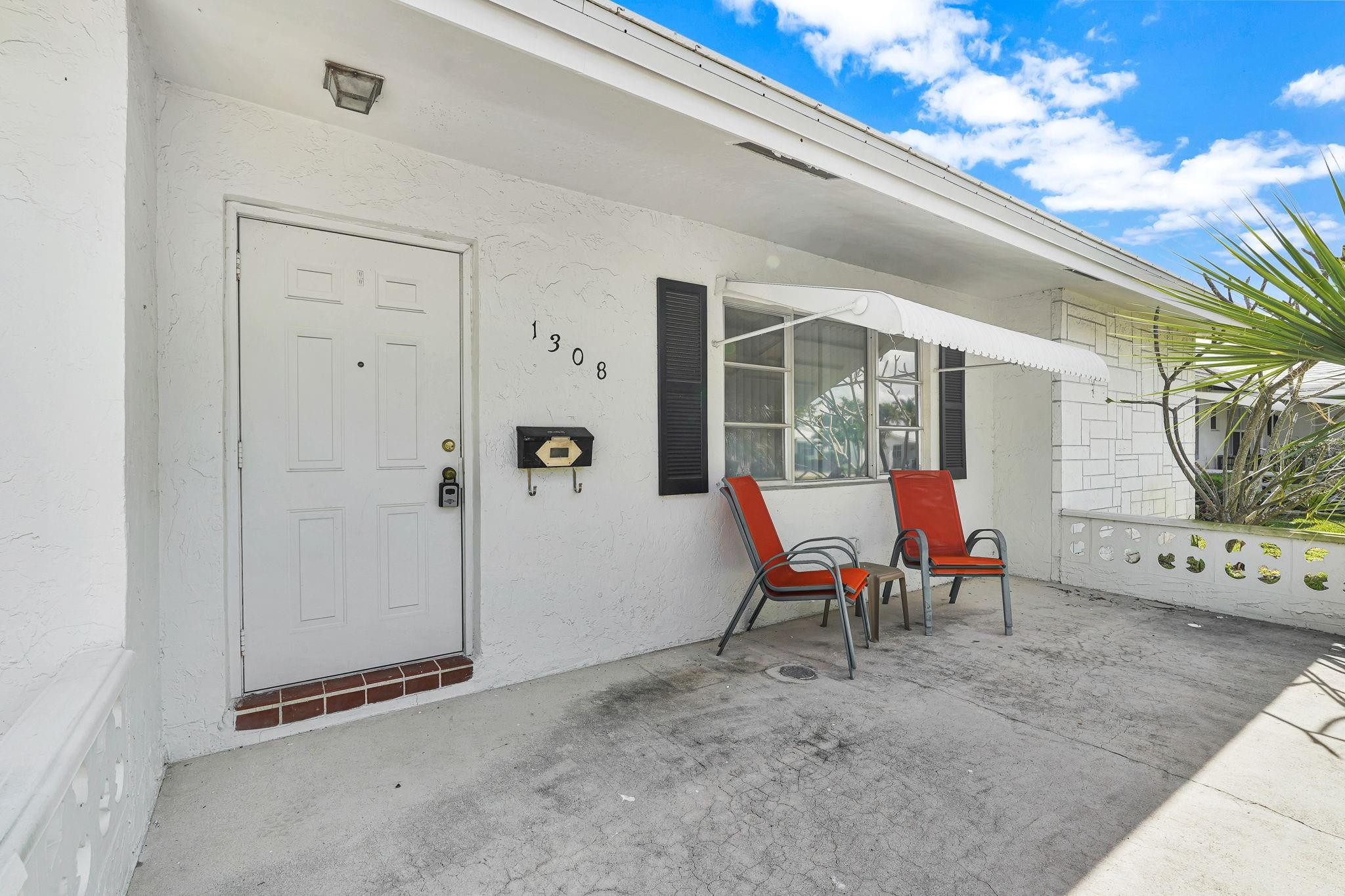 1308 SW 18th Boynton Beach, FL 33426