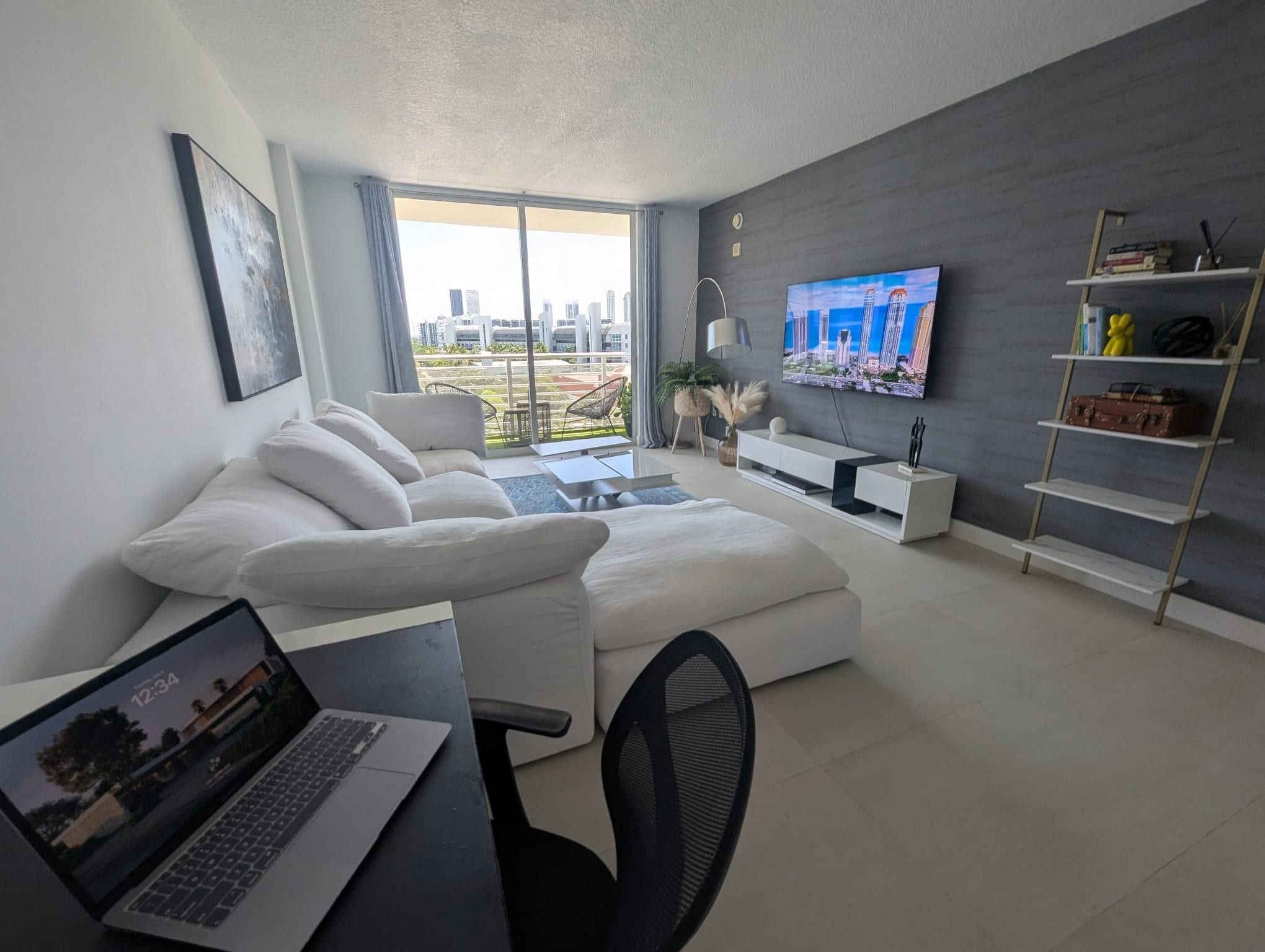 image Venture At Aventura East3