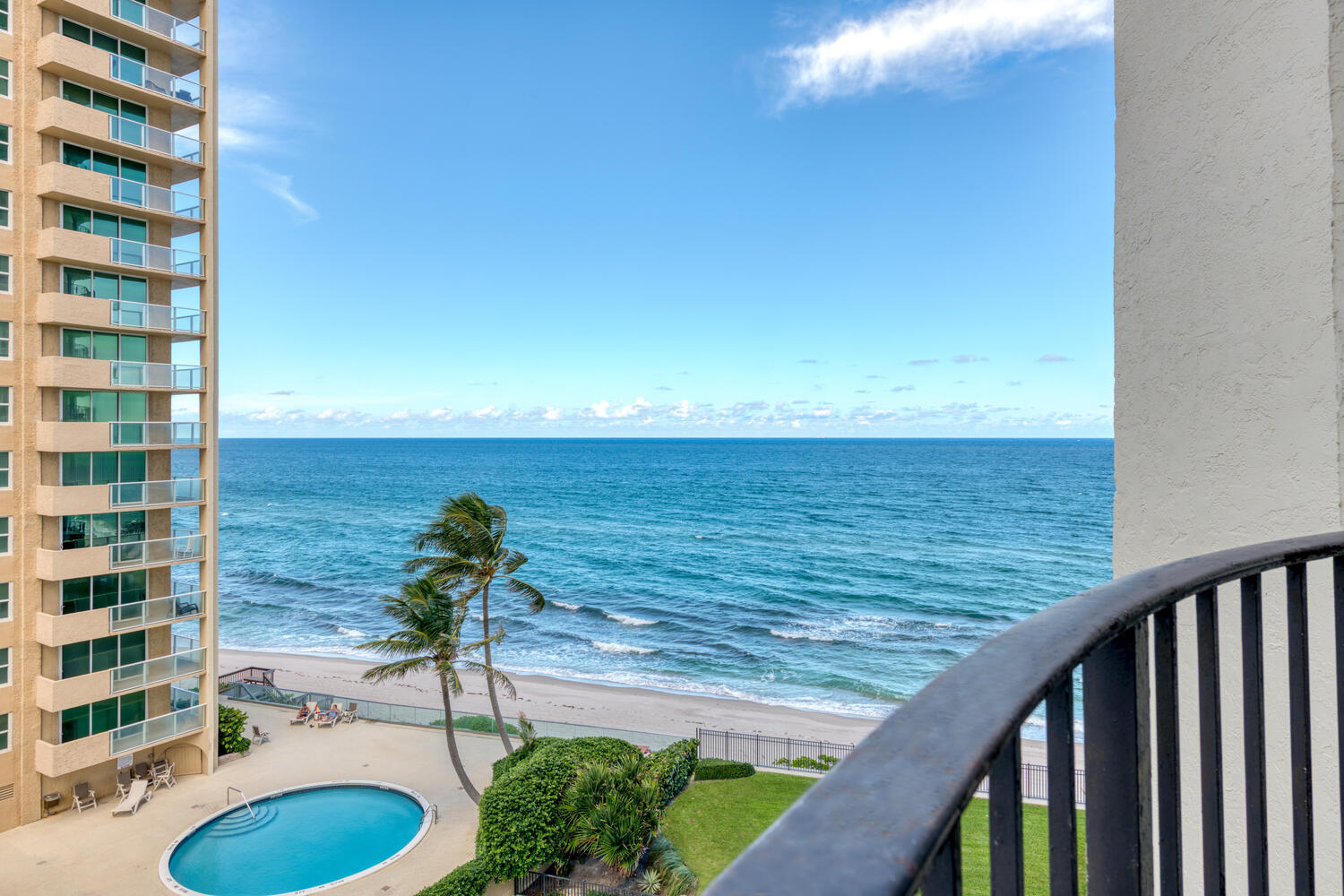 5420 N Ocean Dr #705