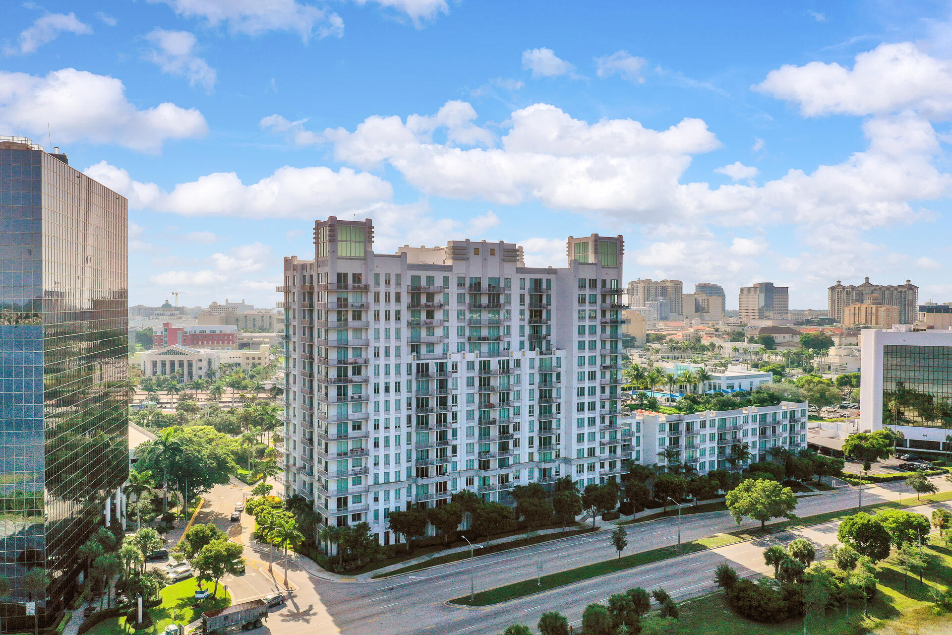 300 S Australian Ave #327