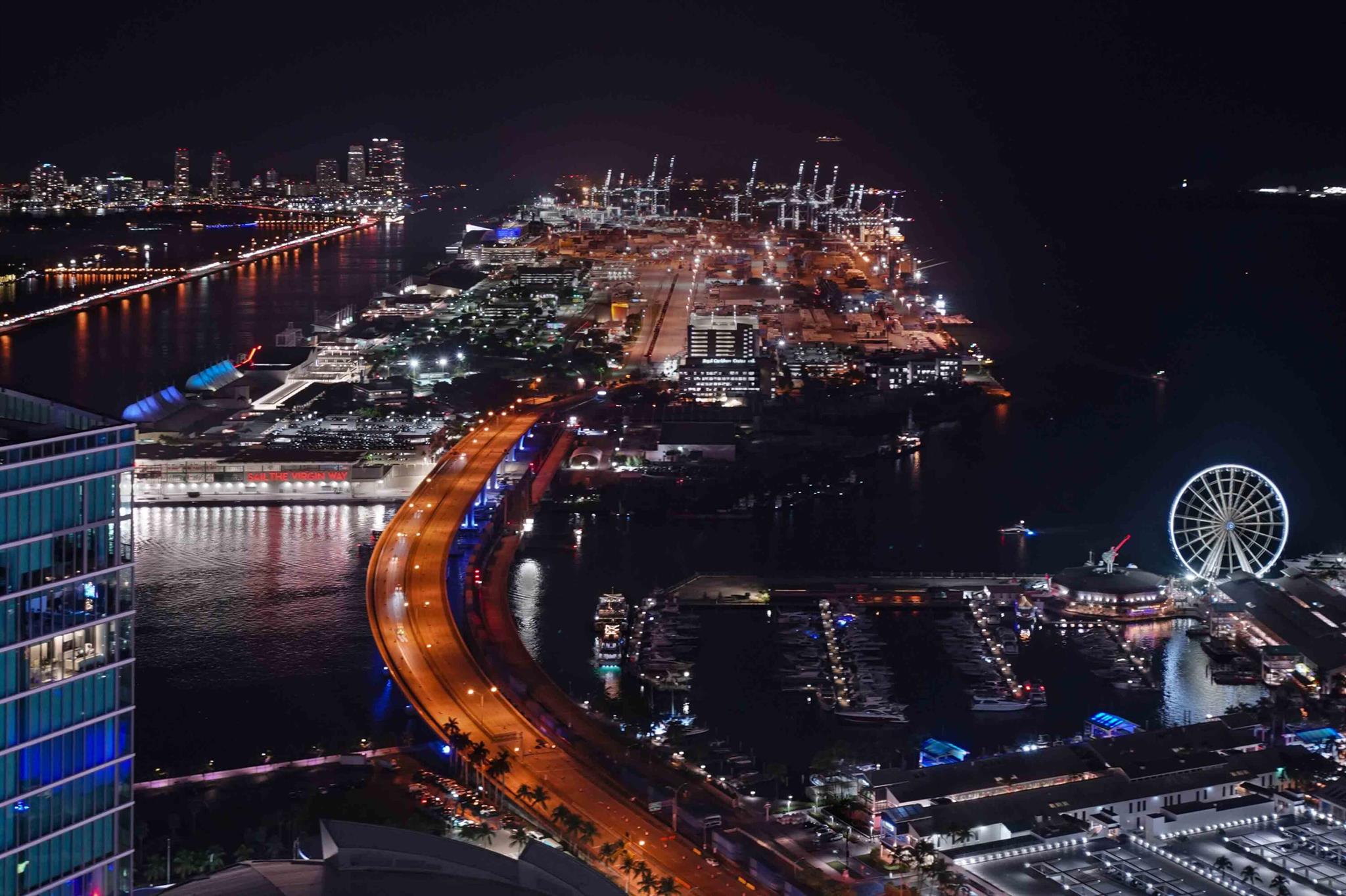 image Paramount Miami Worldcent77