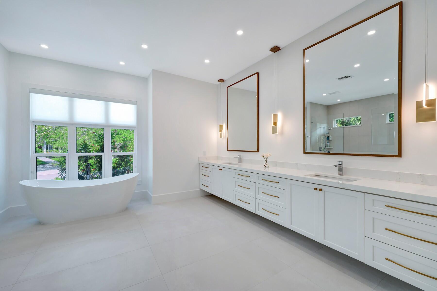 201 Shores Dr Vero Beach, FL 32963