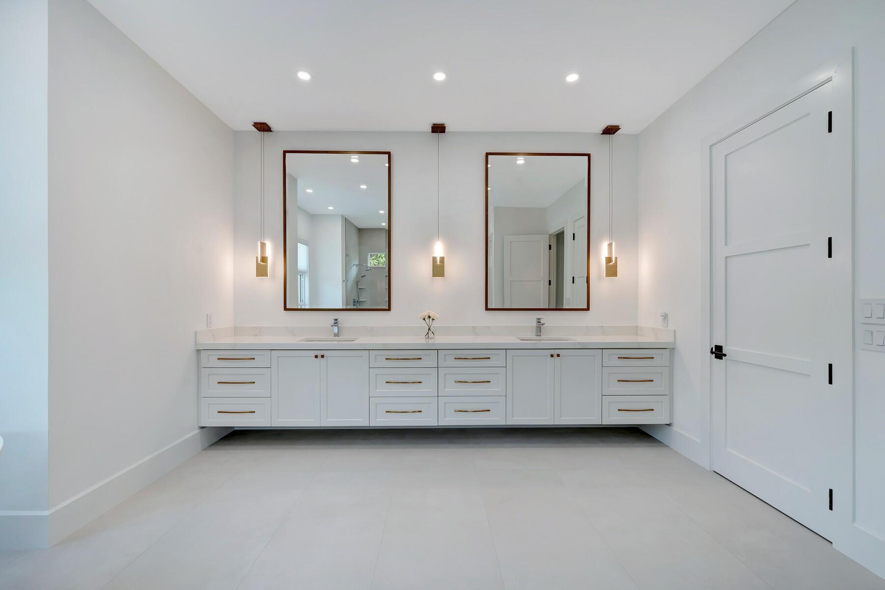 201 Shores Dr Vero Beach, FL 32963