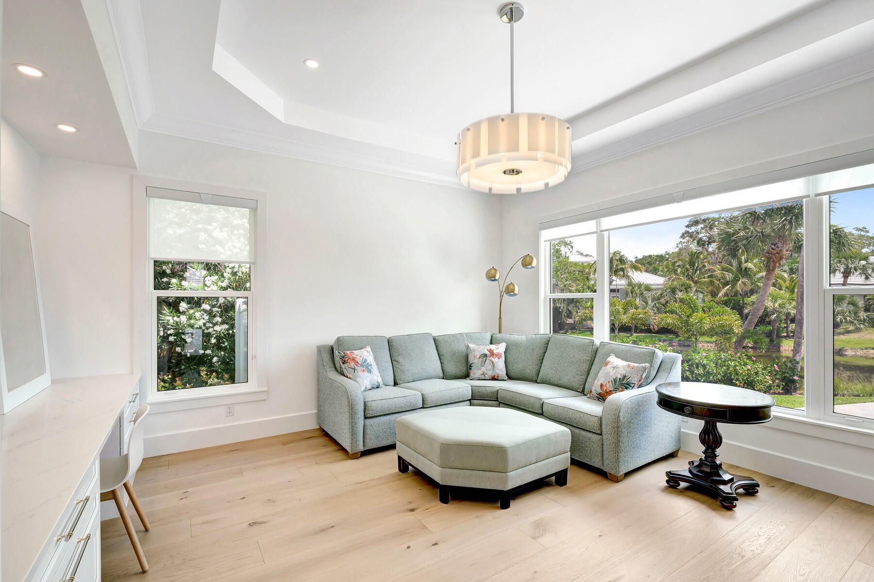 201 Shores Dr Vero Beach, FL 32963