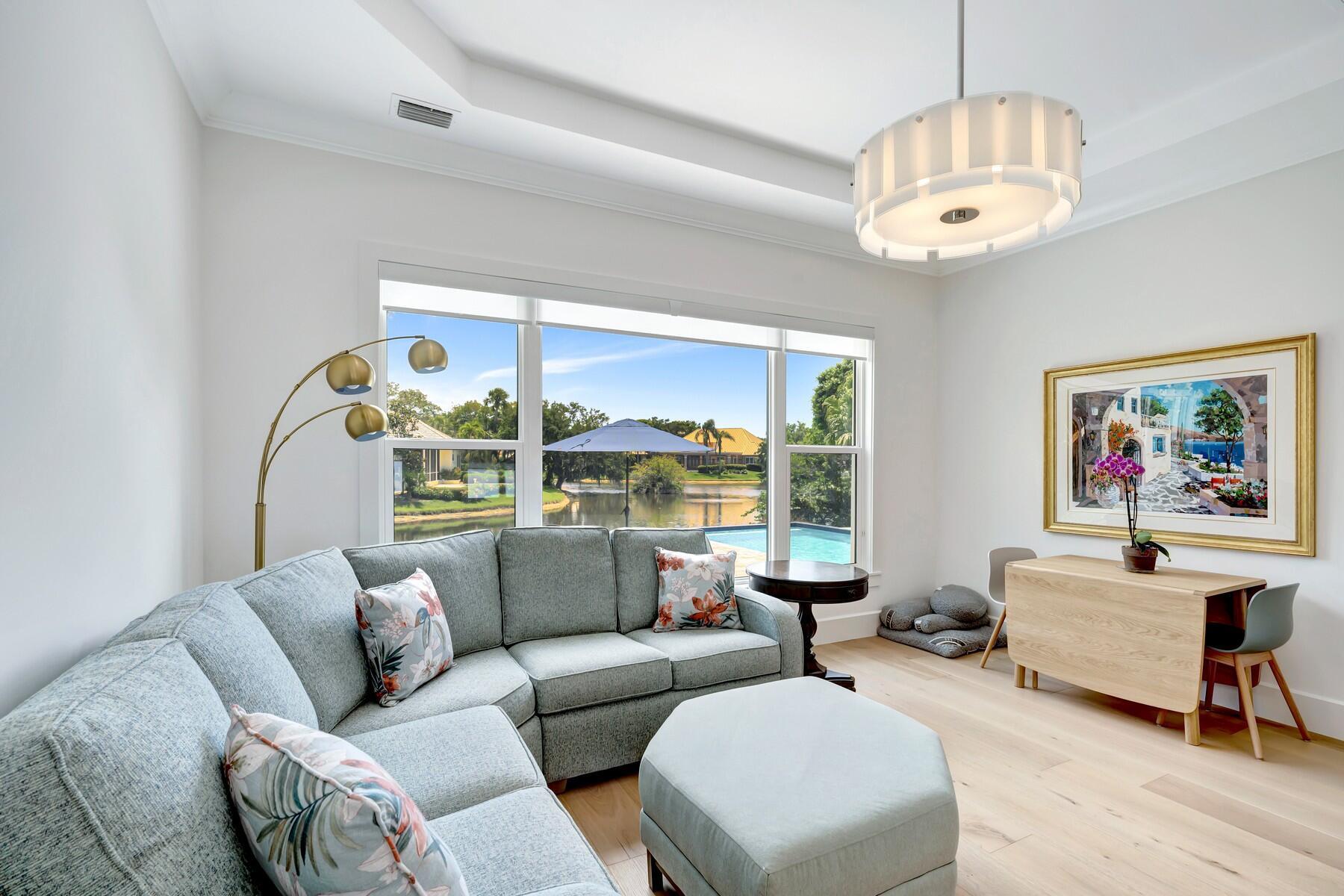 201 Shores Dr Vero Beach, FL 32963