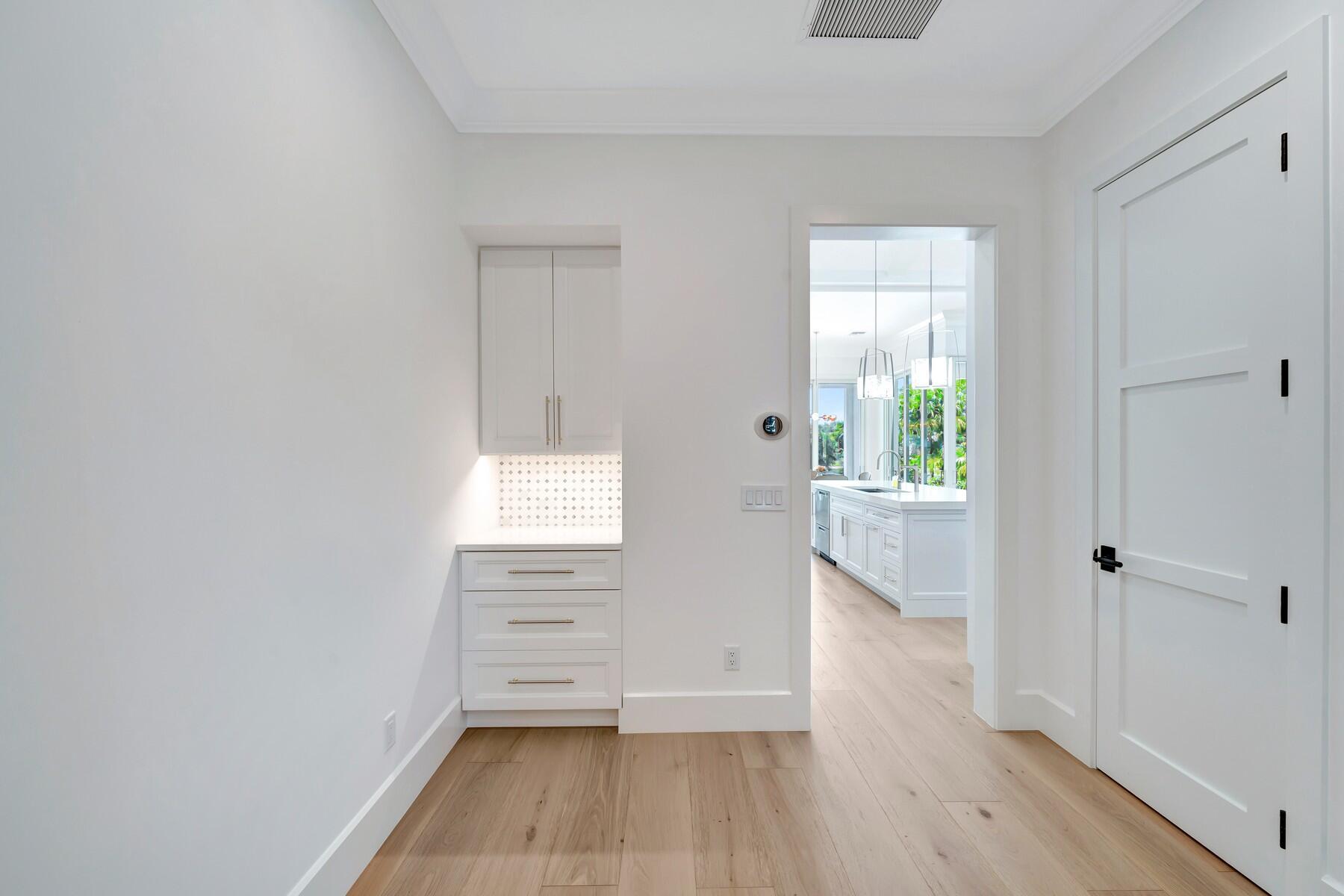 201 Shores Dr Vero Beach, FL 32963