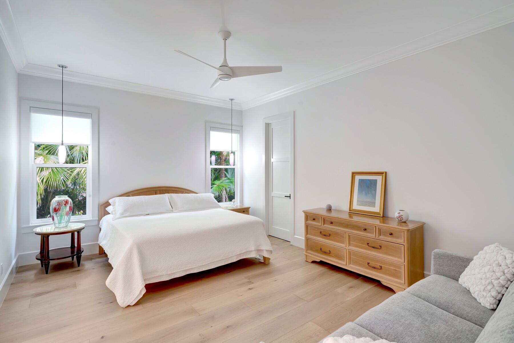 201 Shores Dr Vero Beach, FL 32963