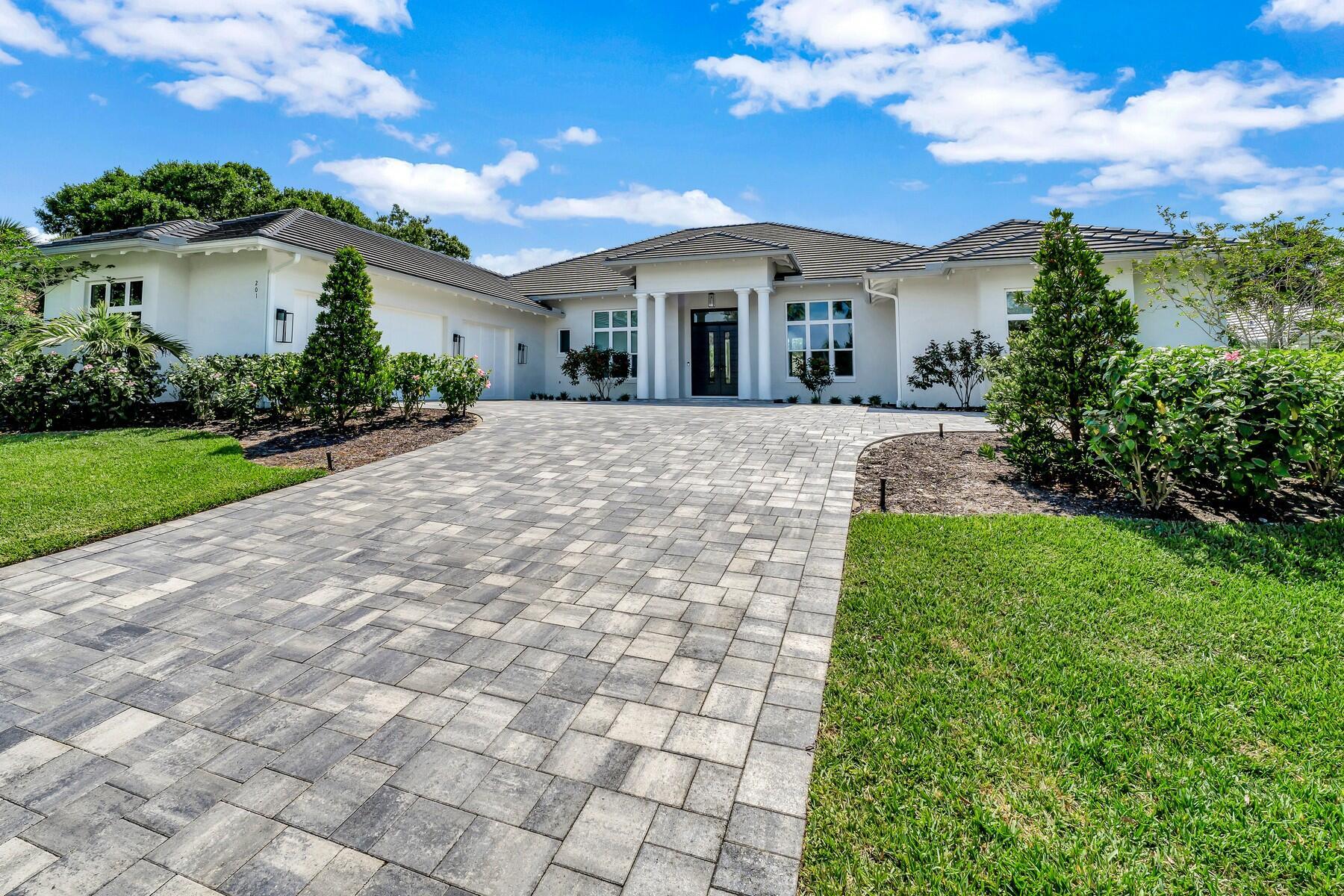 201 Shores Dr Vero Beach, FL 32963