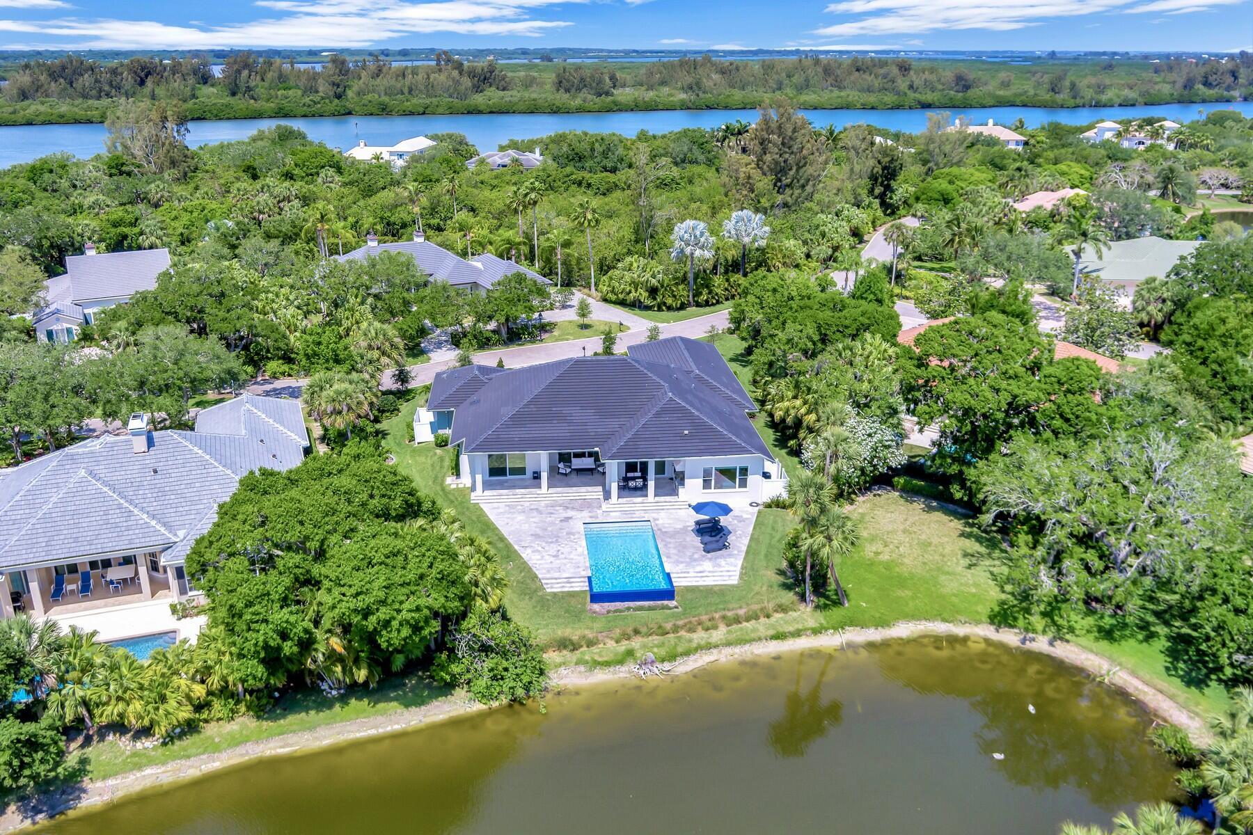 201 Shores Dr Vero Beach, FL 32963