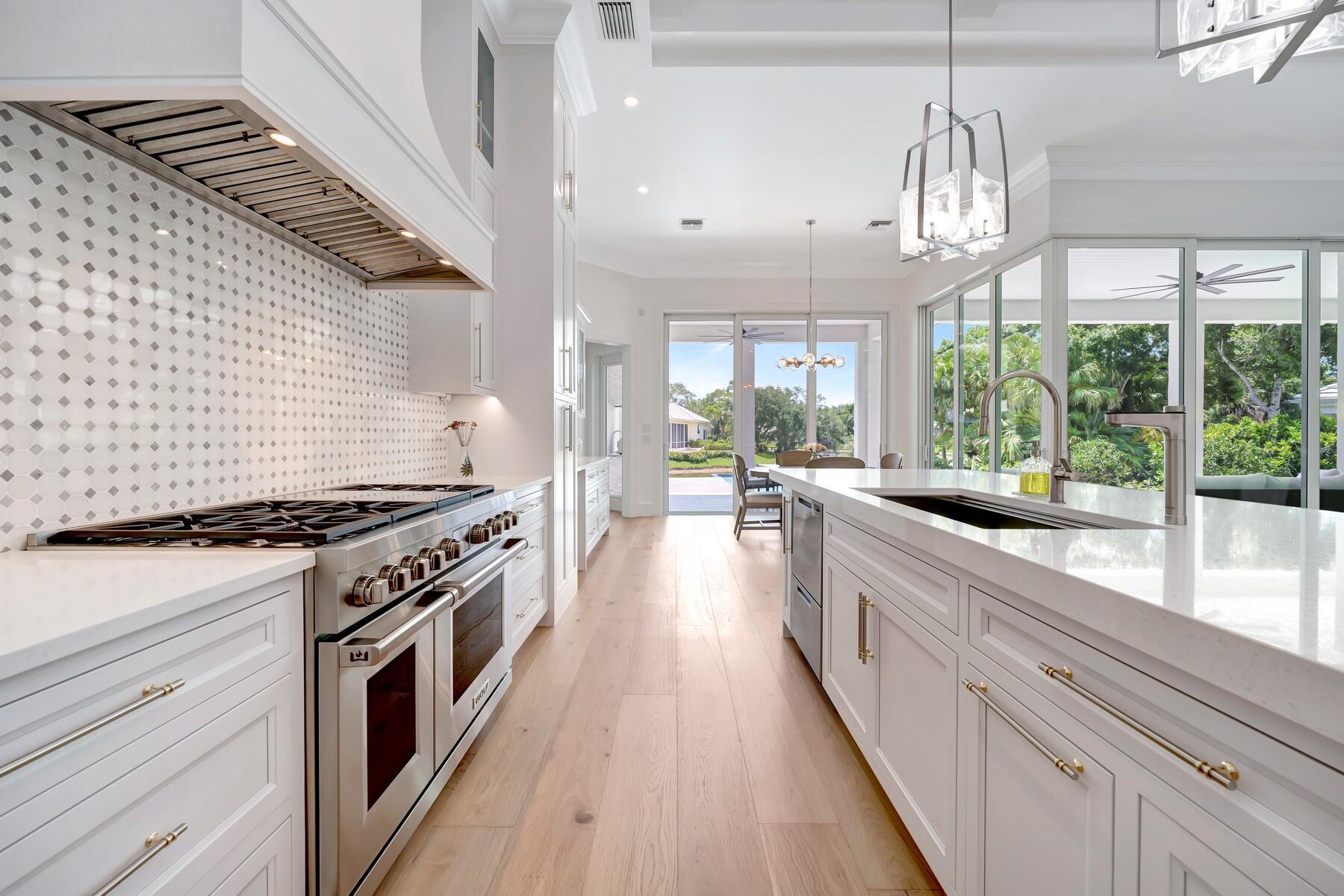 201 Shores Dr Vero Beach, FL 32963