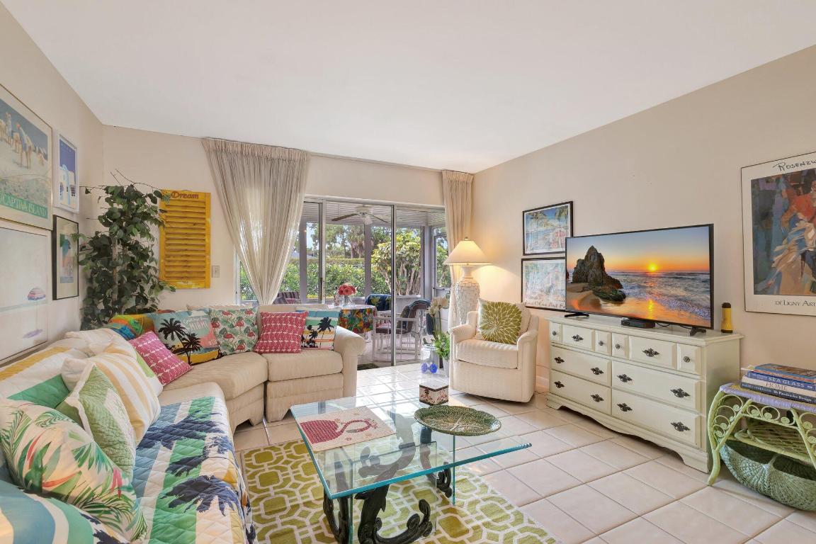 5200 Privet B #B Delray Beach, FL 33484