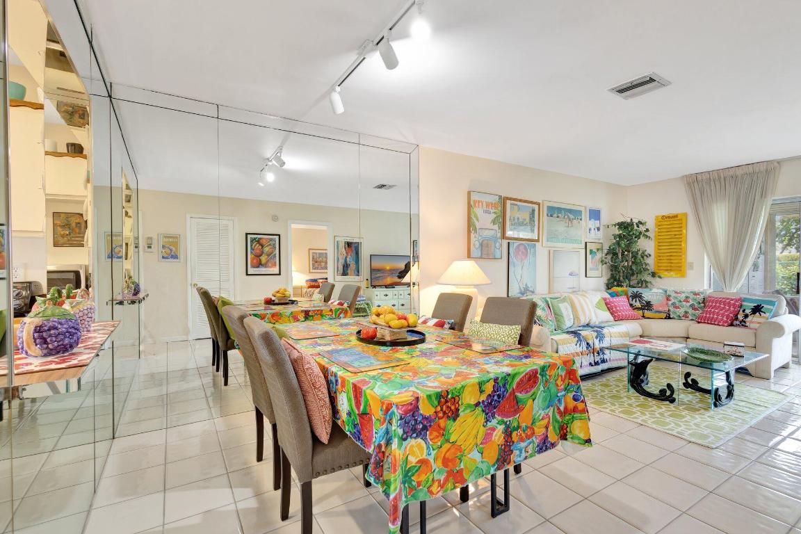 5200 Privet B #B Delray Beach, FL 33484