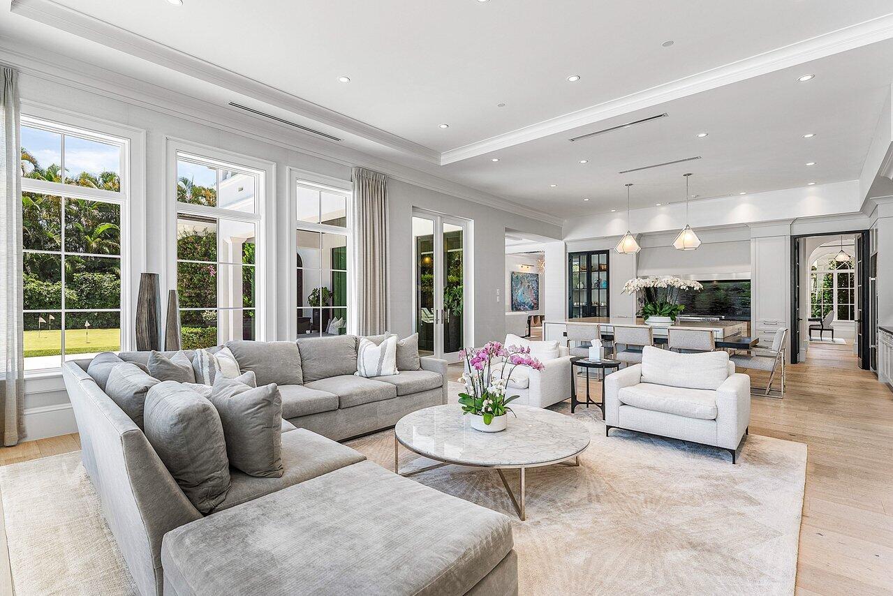 1162 Banyan Estates Dr North Palm Beach, FL 33408