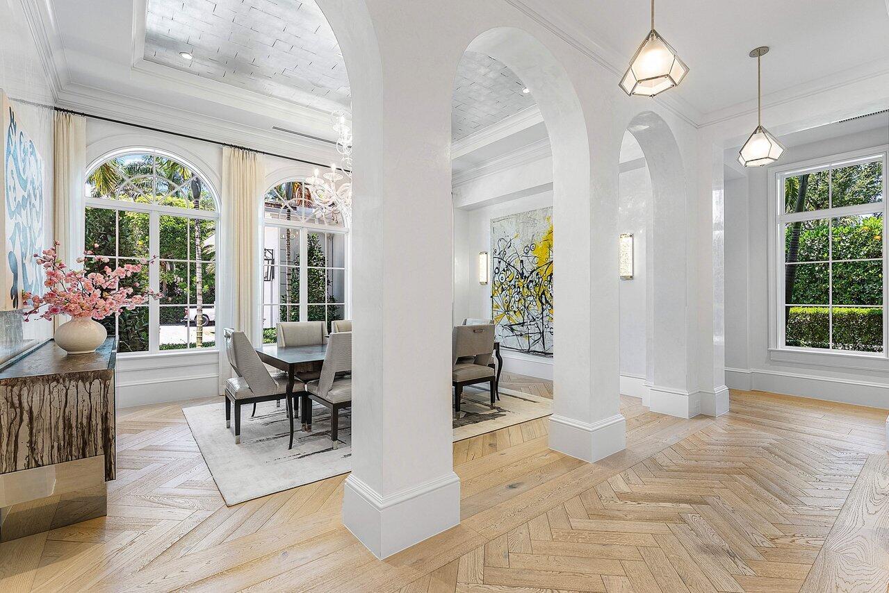 1162 Banyan Estates Dr North Palm Beach, FL 33408