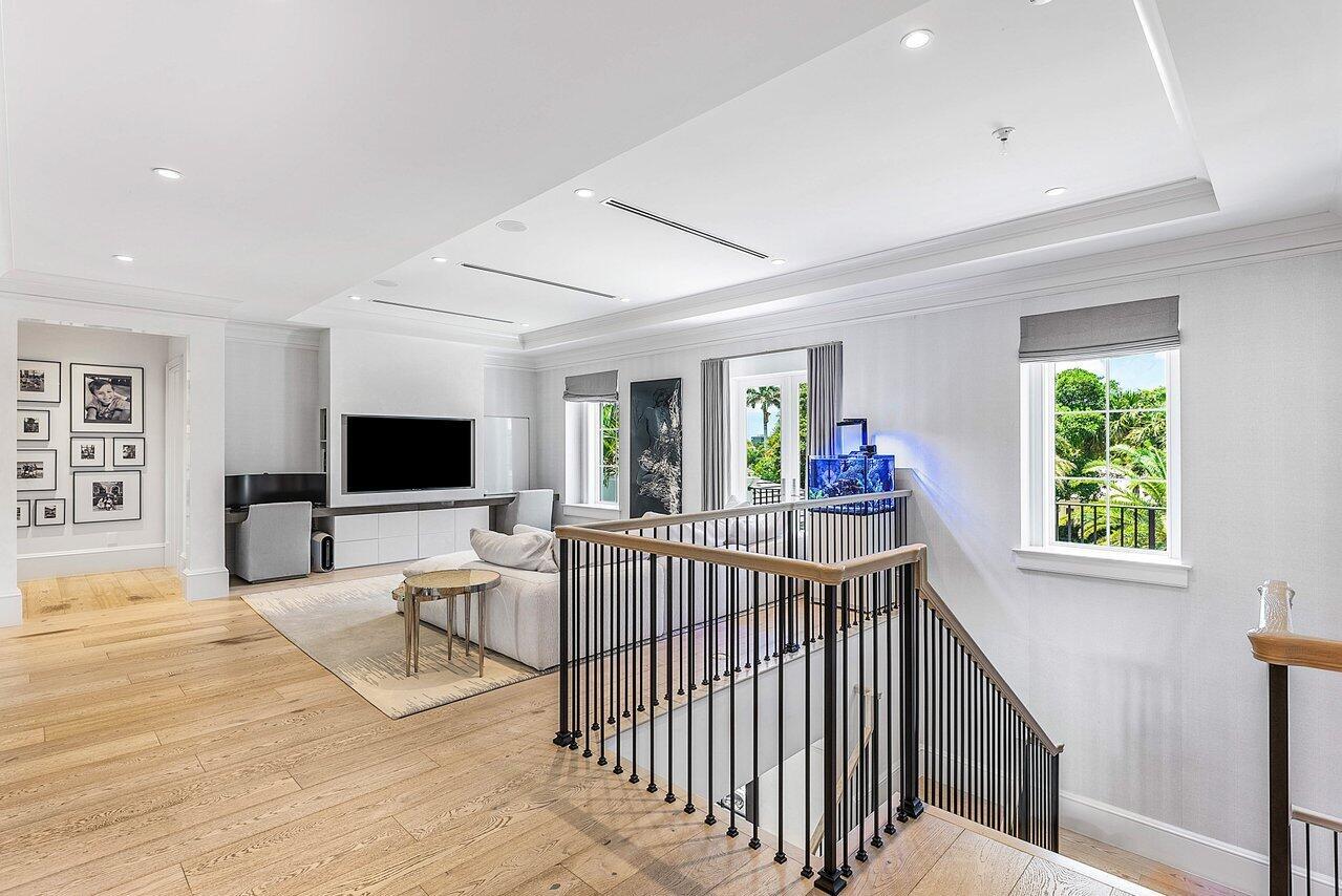 1162 Banyan Estates Dr North Palm Beach, FL 33408