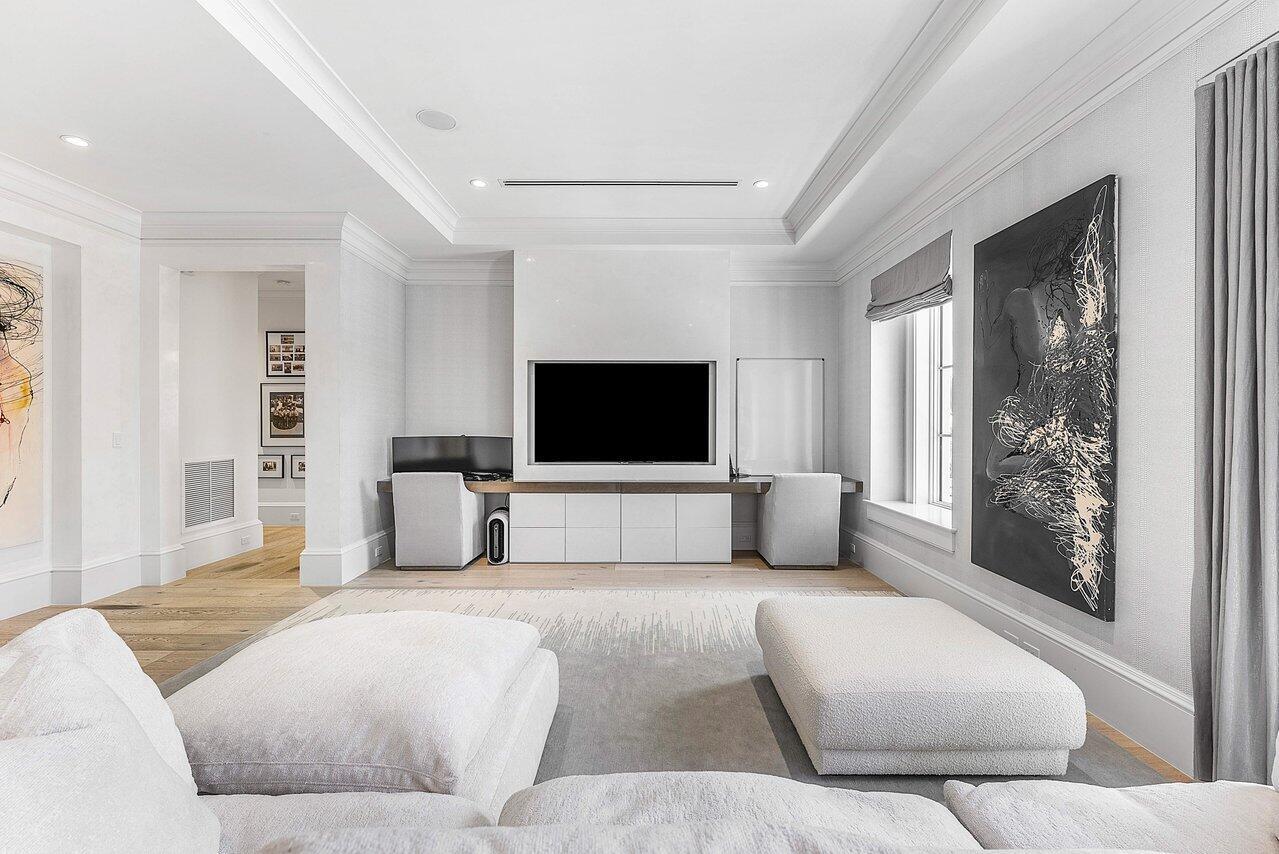 1162 Banyan Estates Dr North Palm Beach, FL 33408