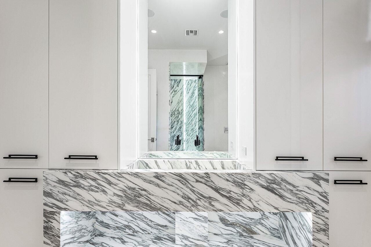 1162 Banyan Estates Dr North Palm Beach, FL 33408