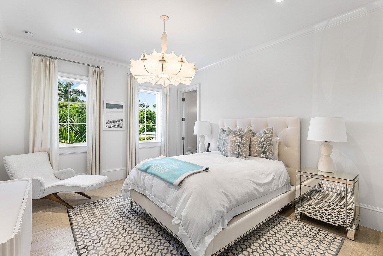 1162 Banyan Estates Dr North Palm Beach, FL 33408