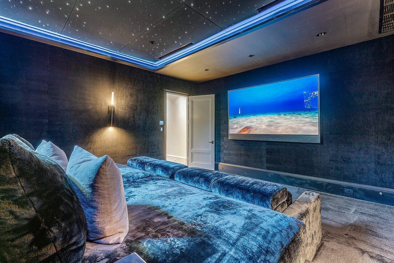 1162 Banyan Estates Dr North Palm Beach, FL 33408