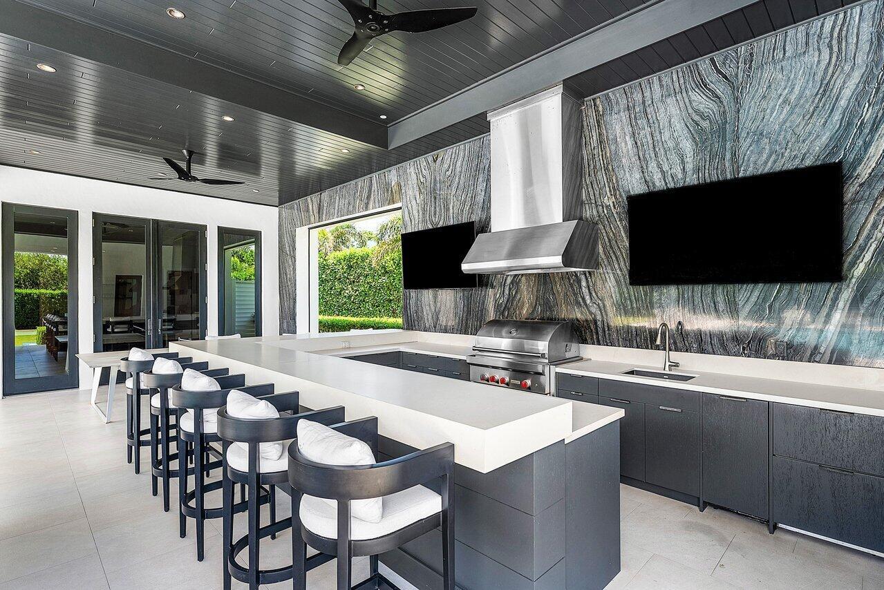 1162 Banyan Estates Dr North Palm Beach, FL 33408