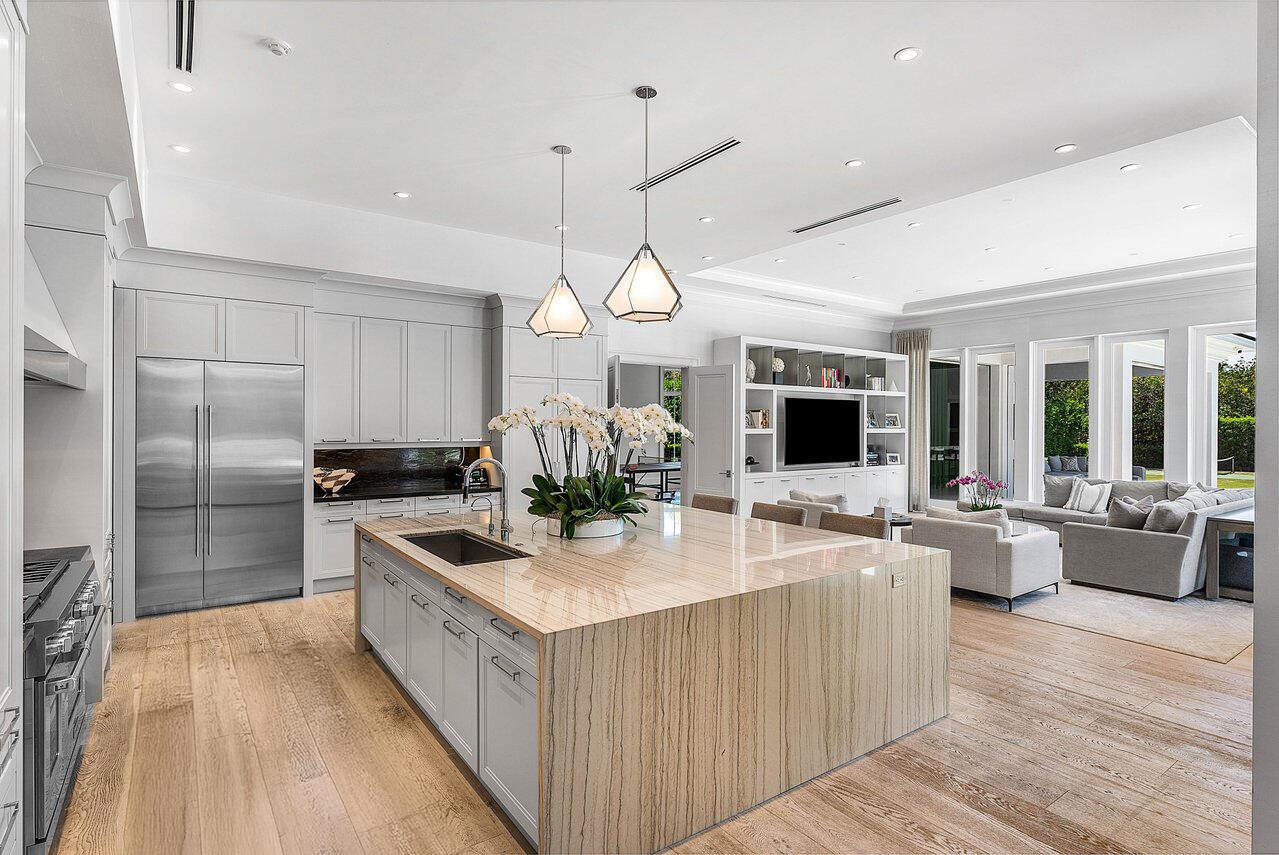 1162 Banyan Estates Dr North Palm Beach, FL 33408