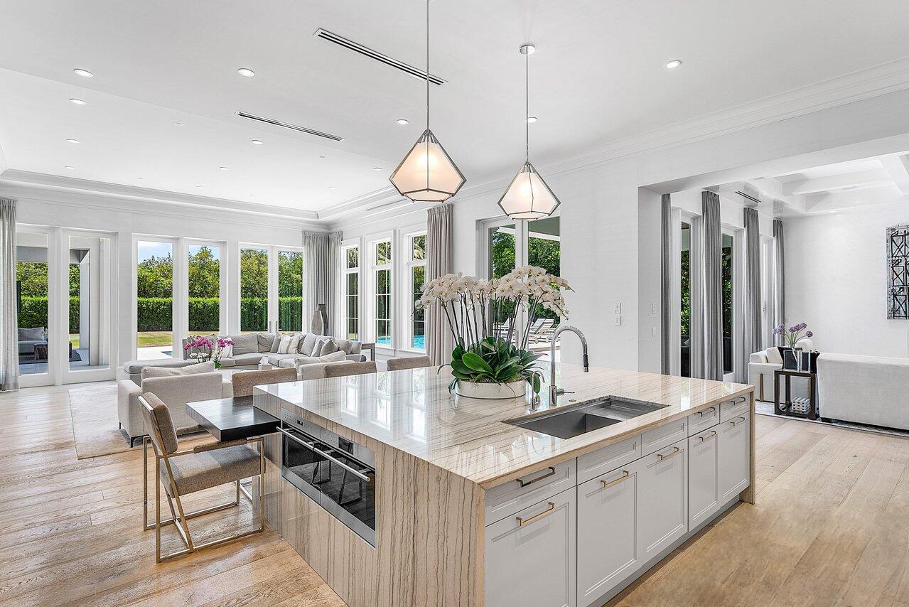 1162 Banyan Estates Dr North Palm Beach, FL 33408