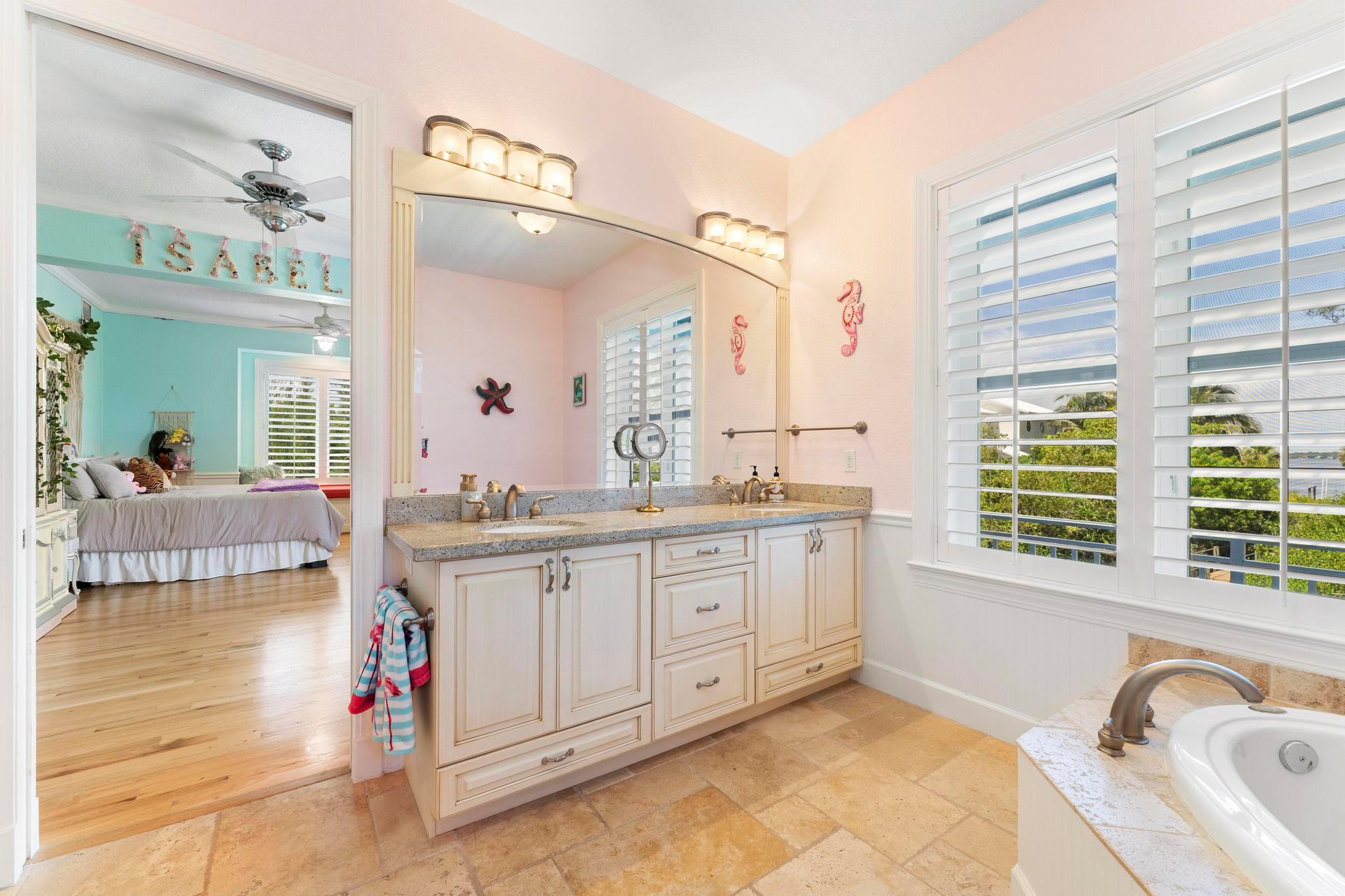 1334 SE Macarthur Blvd Stuart, FL 34996 1334 SE Macarthur Blvd Stuart, FL 34996