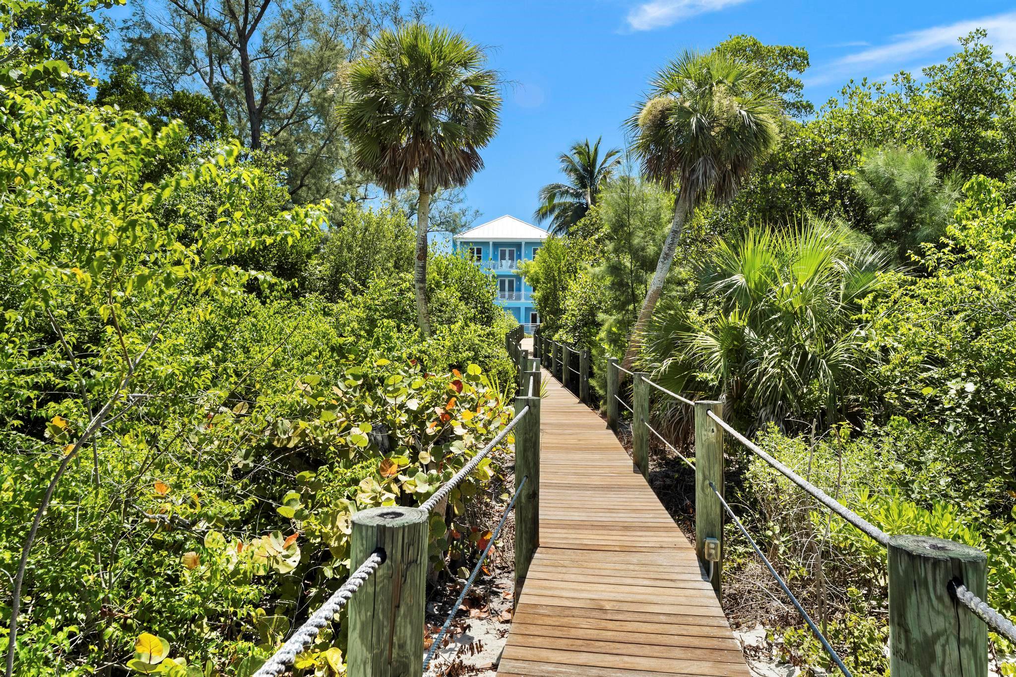 1334 SE Macarthur Blvd Stuart, FL 34996 1334 SE Macarthur Blvd Stuart, FL 34996