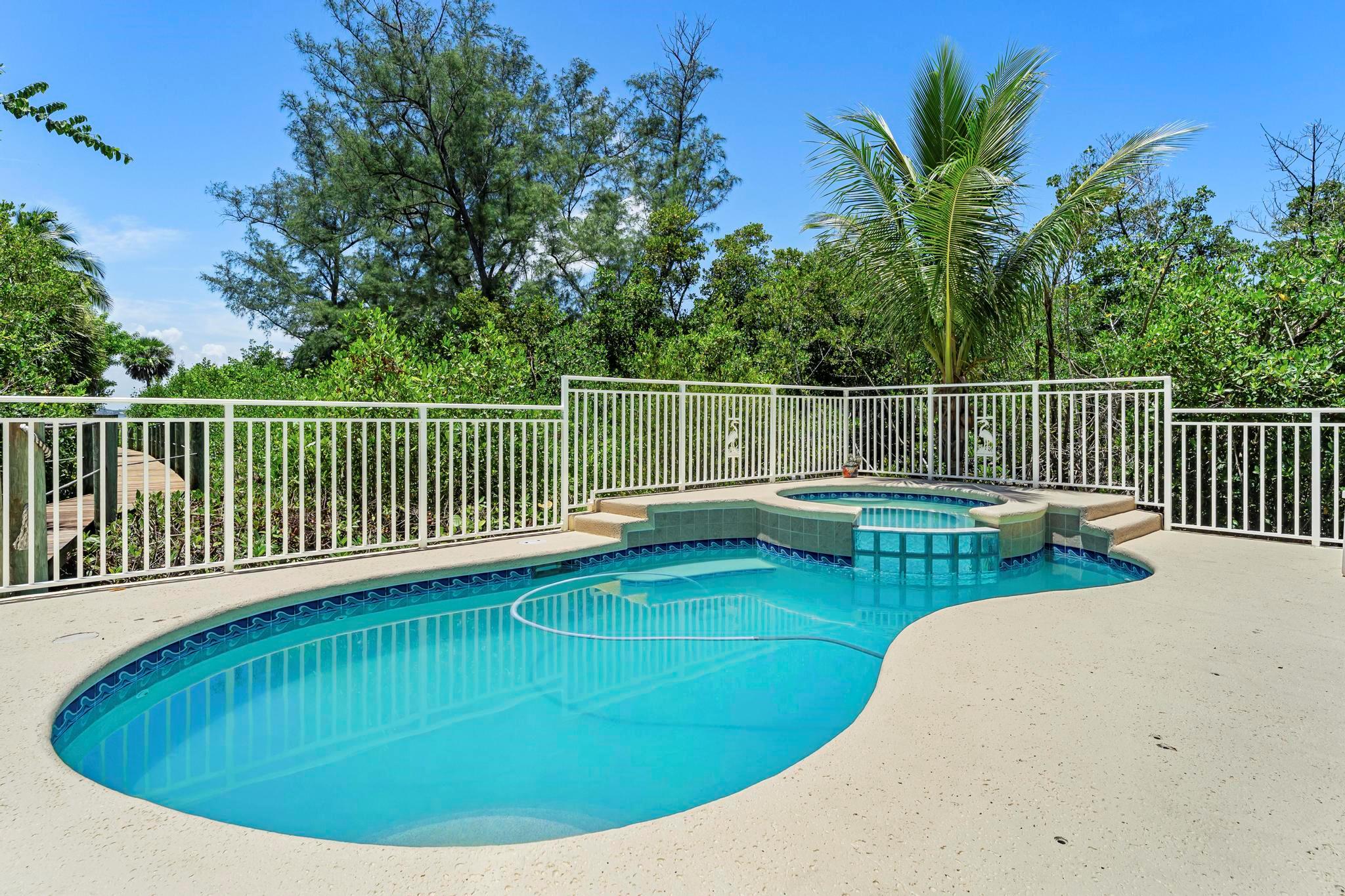 1334 SE Macarthur Blvd Stuart, FL 34996 1334 SE Macarthur Blvd Stuart, FL 34996