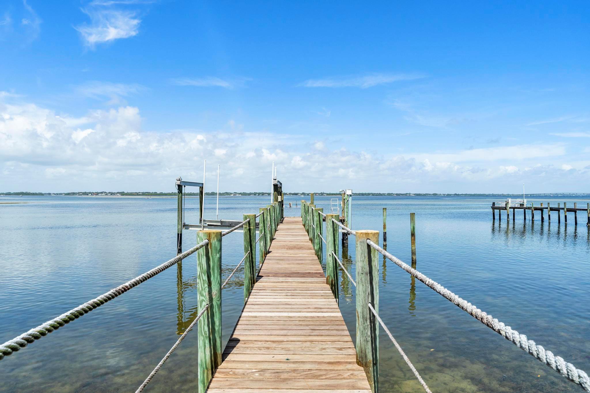 1334 SE Macarthur Blvd Stuart, FL 34996 1334 SE Macarthur Blvd Stuart, FL 34996