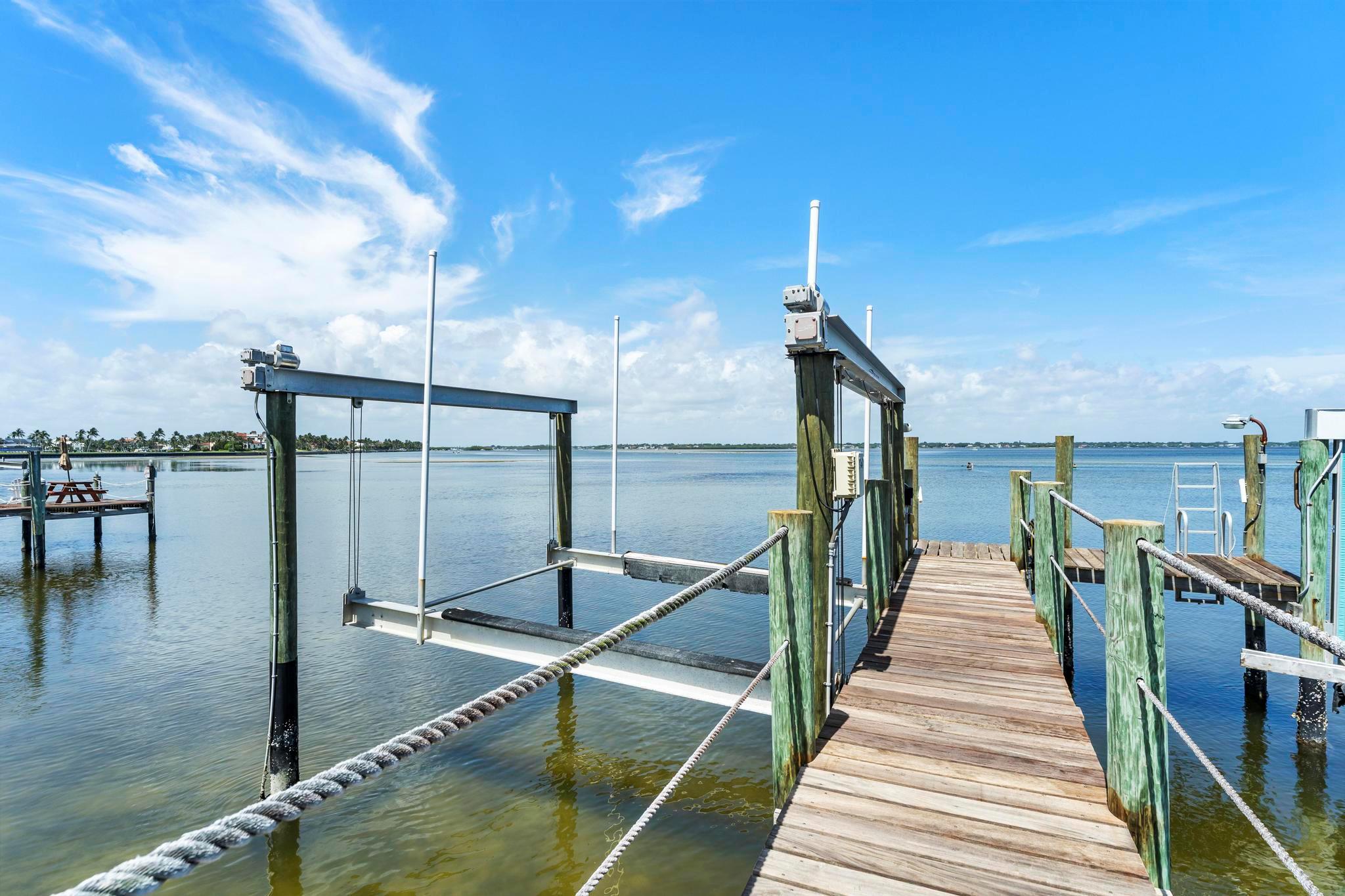 1334 SE Macarthur Blvd Stuart, FL 34996 1334 SE Macarthur Blvd Stuart, FL 34996