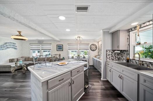 162 S Warner Dr