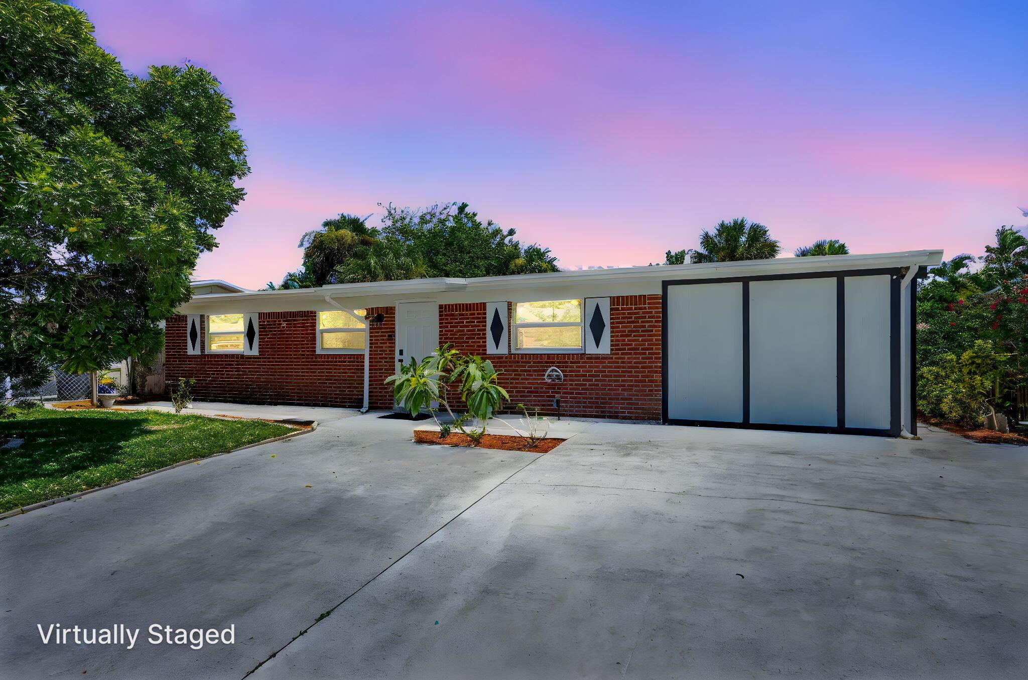 3852 Catalina Rd