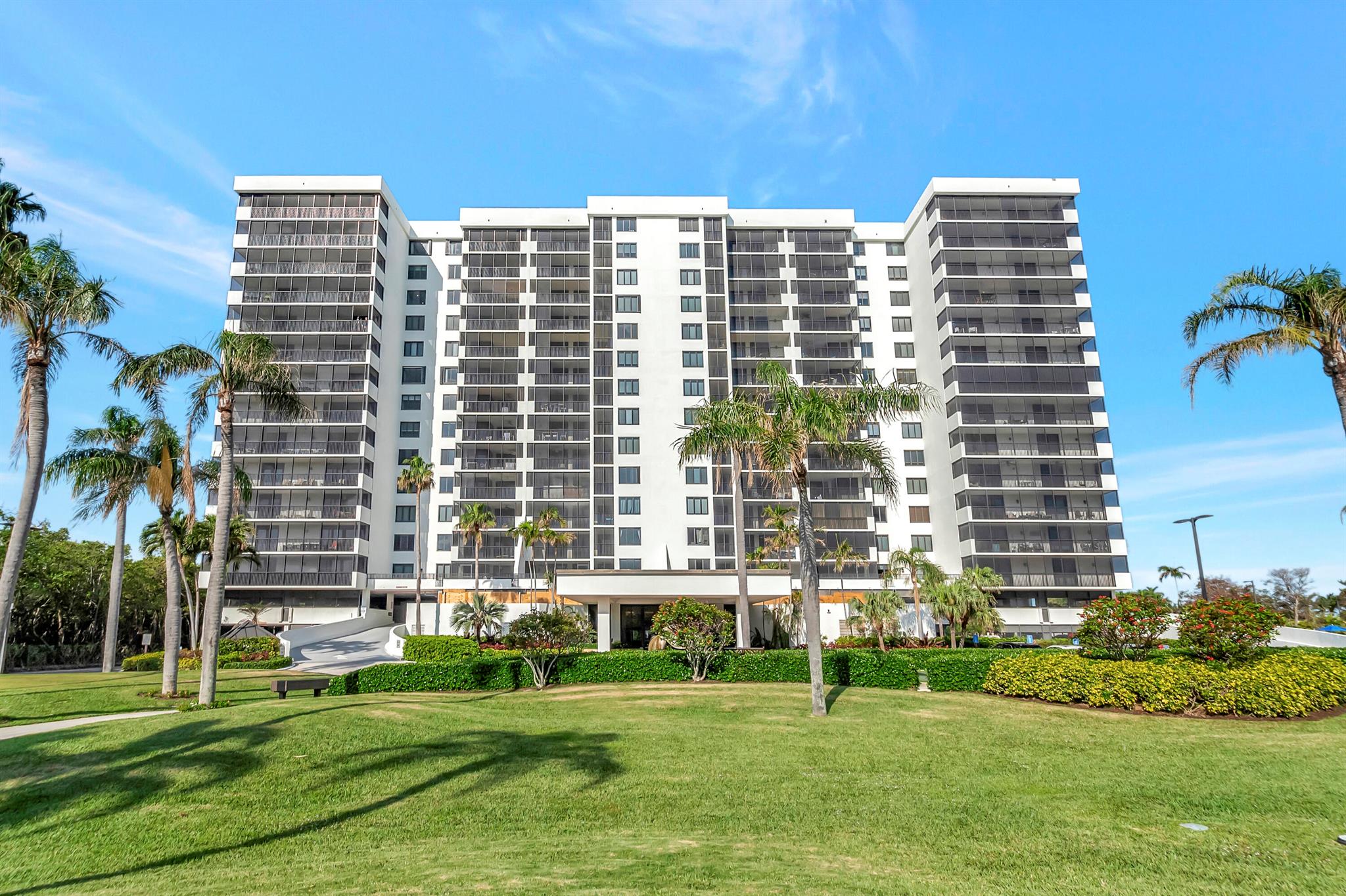 3420 S Ocean Blvd #4u