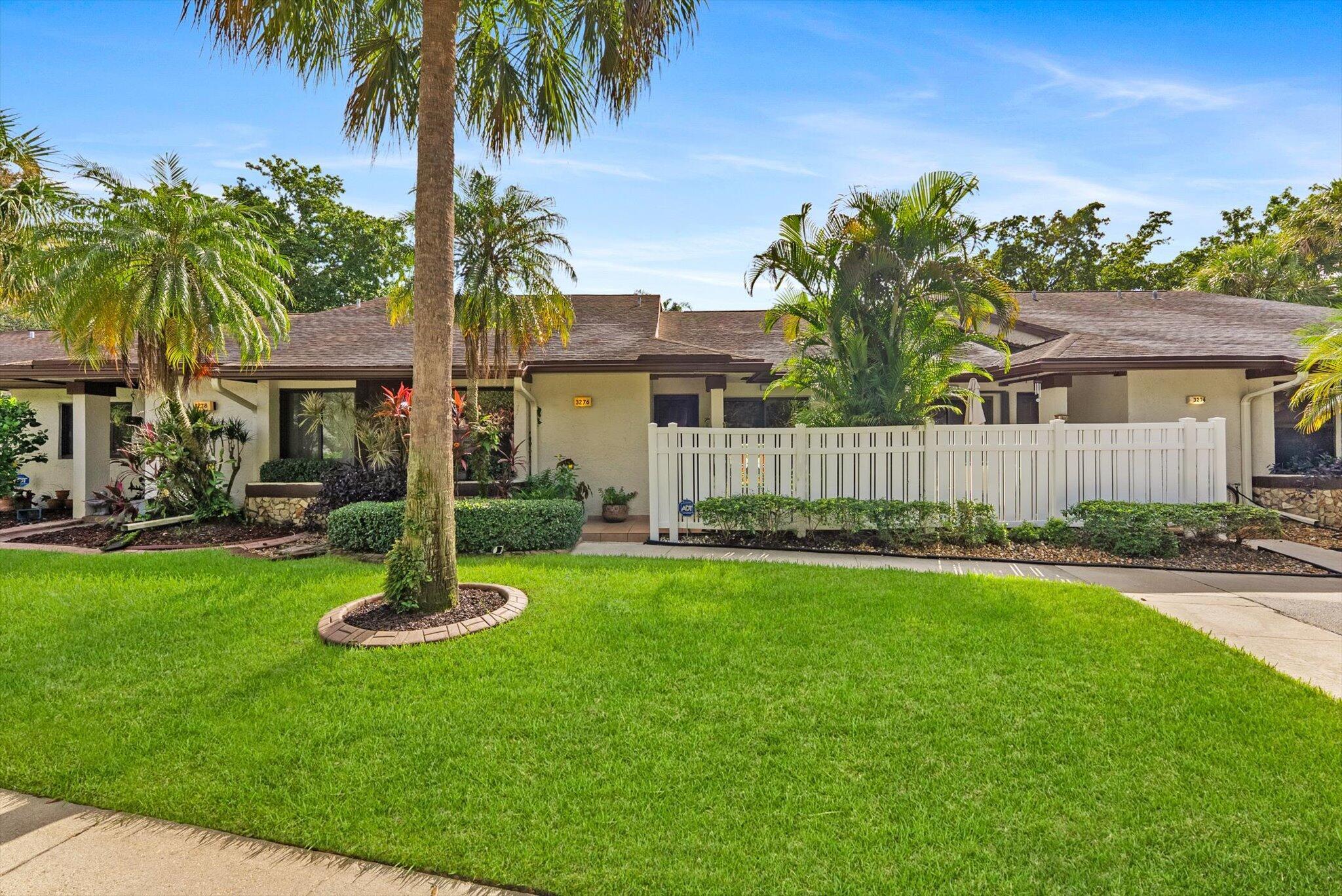 3276 Carambola Cir