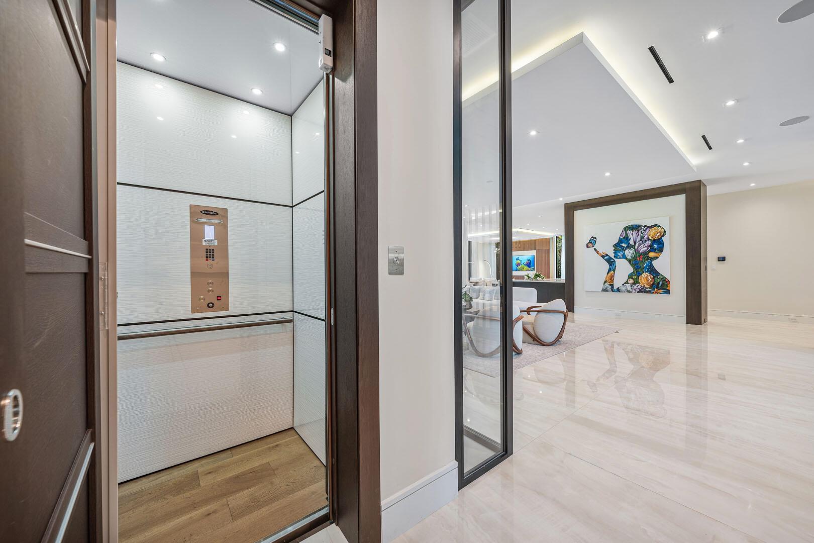 212 W Alexander Palm Rd Boca Raton, FL 33432